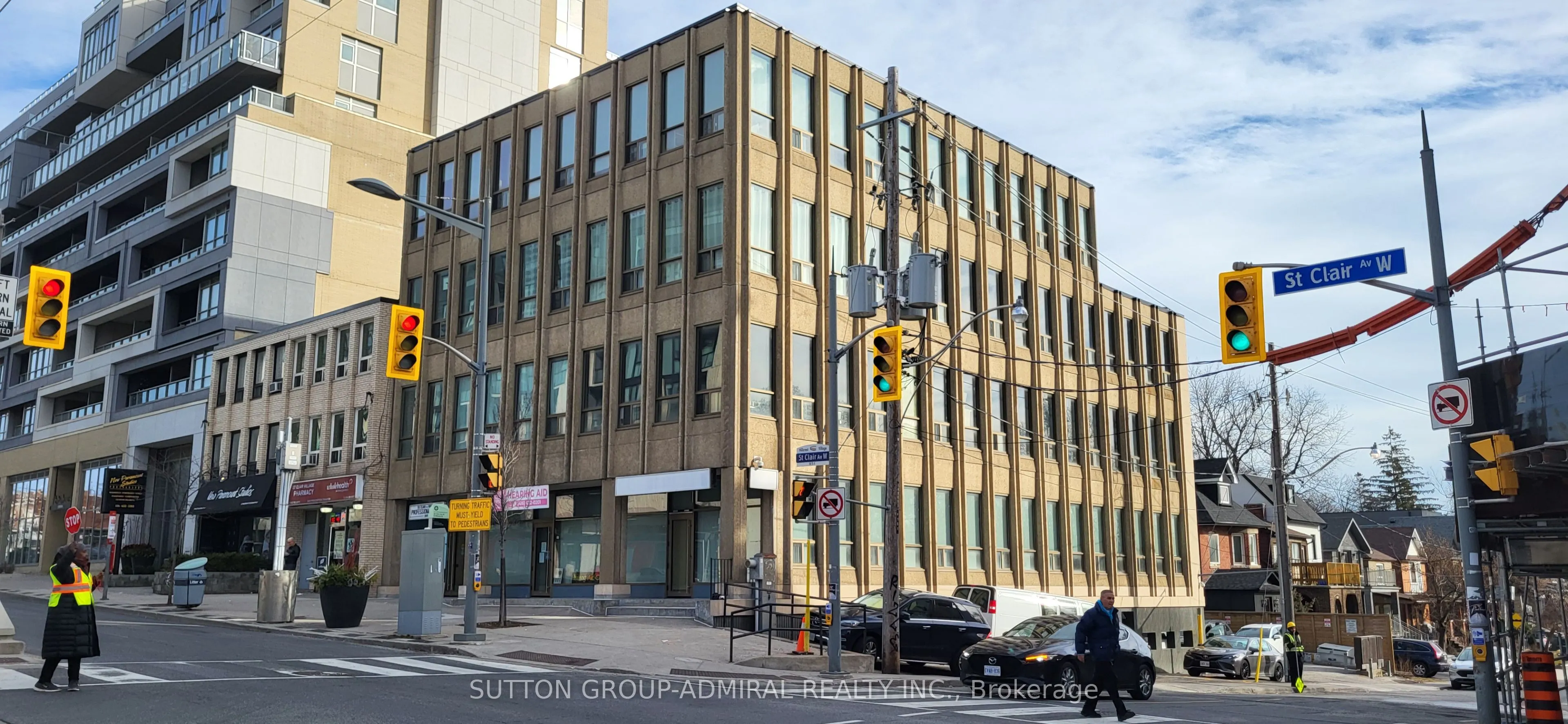 845 St Clair Avenue W, #204