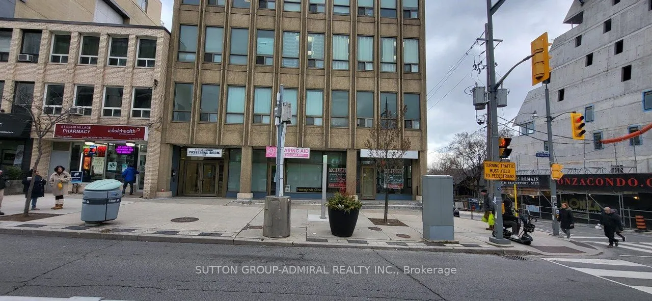 845 St Clair Avenue W, #204
