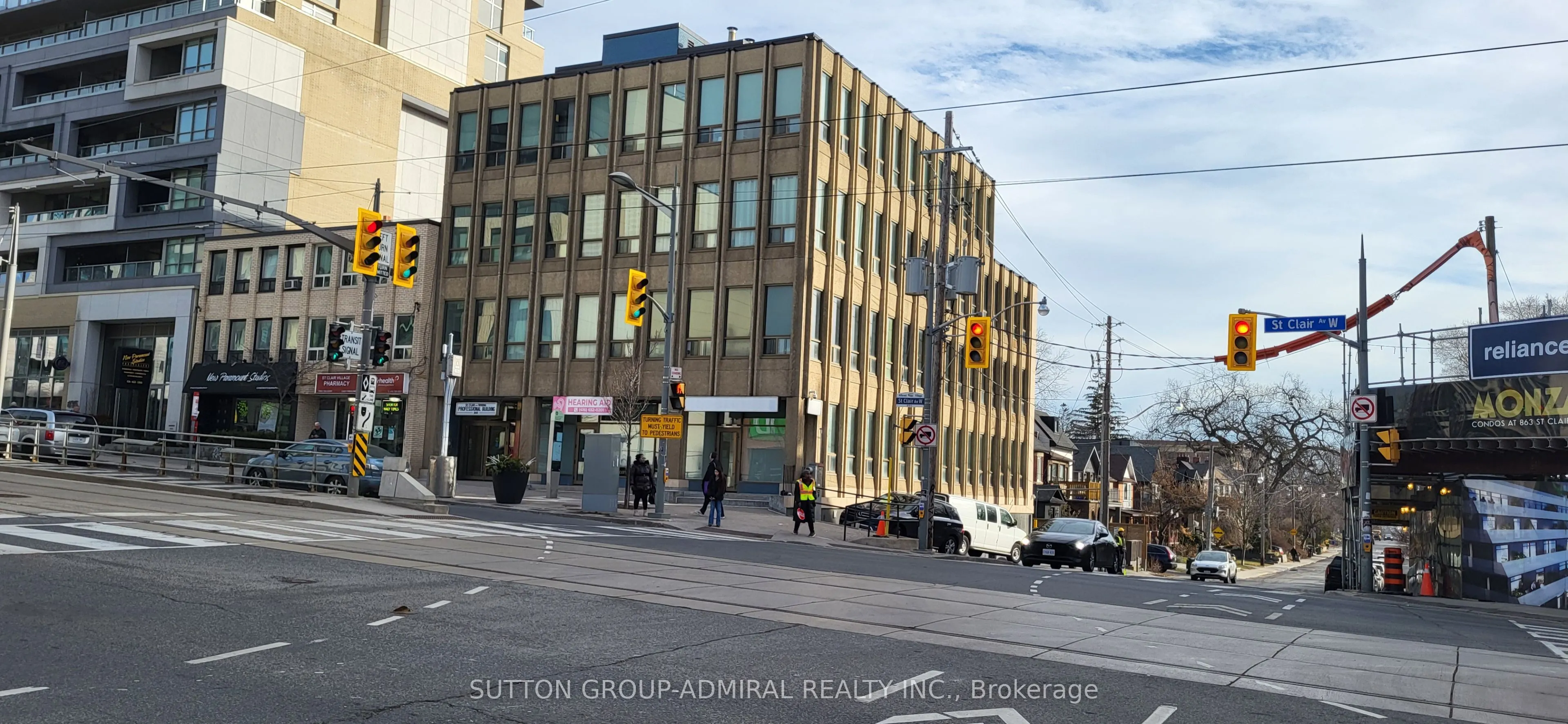 845 St Clair Avenue W, #204