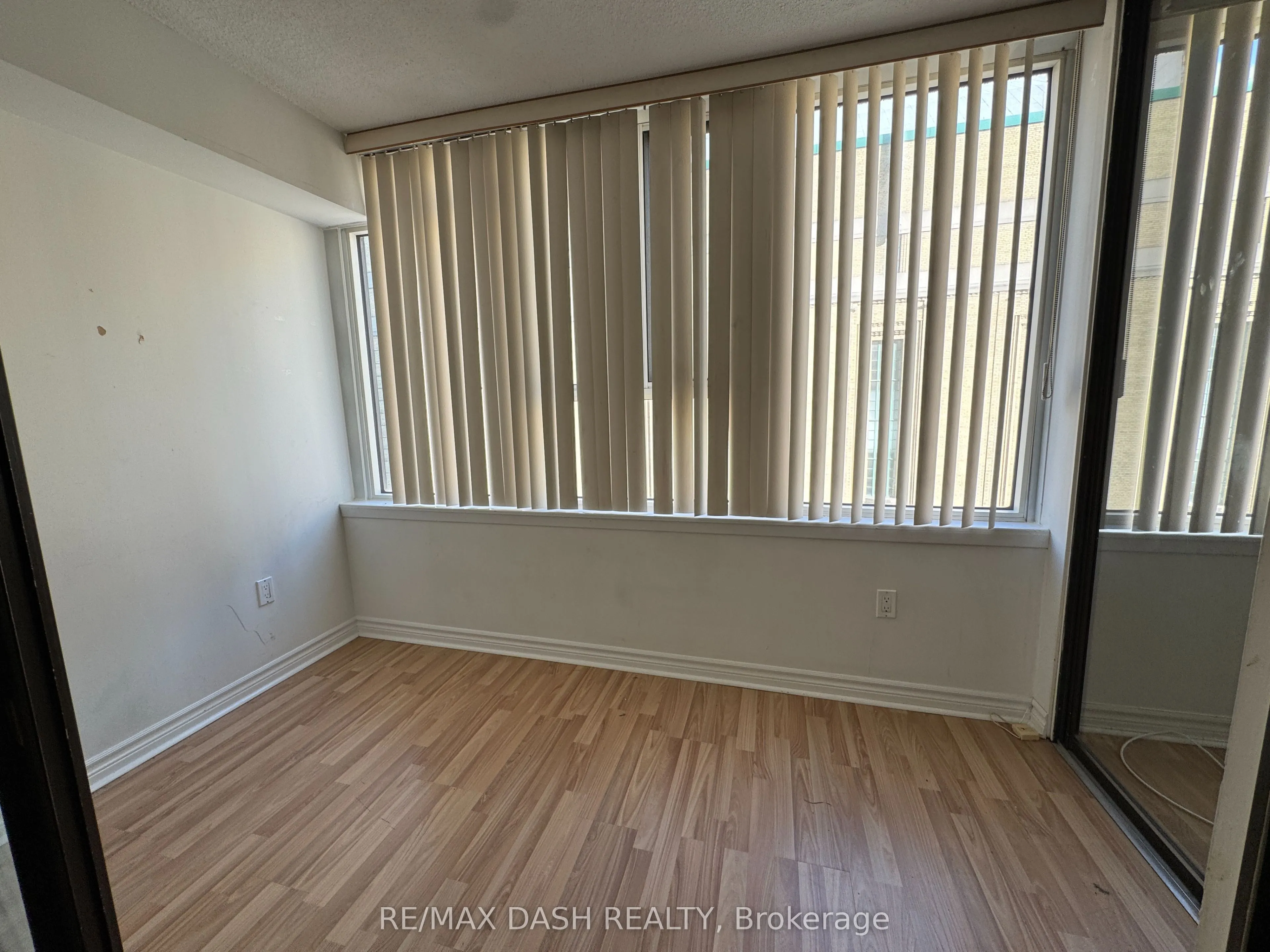 45 Carlton Street, #514