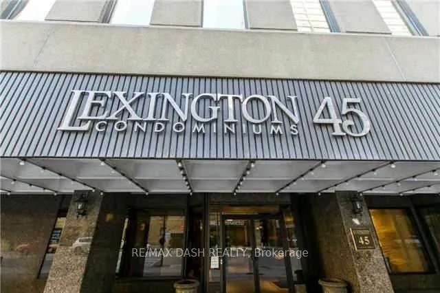 45 Carlton Street, #514