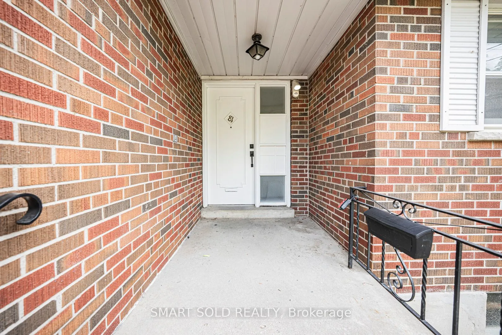 81 Maxome Avenue
