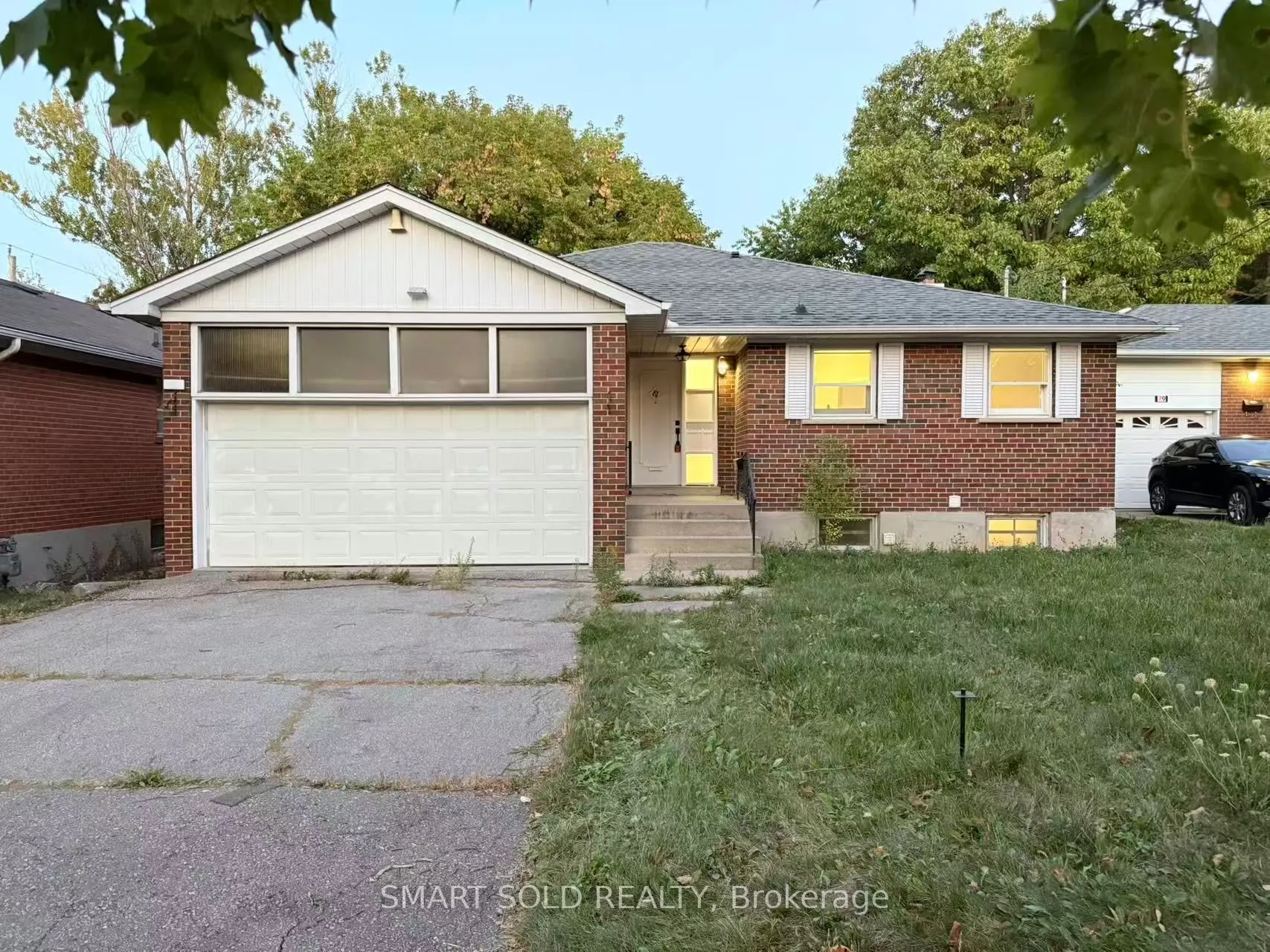 81 Maxome Avenue