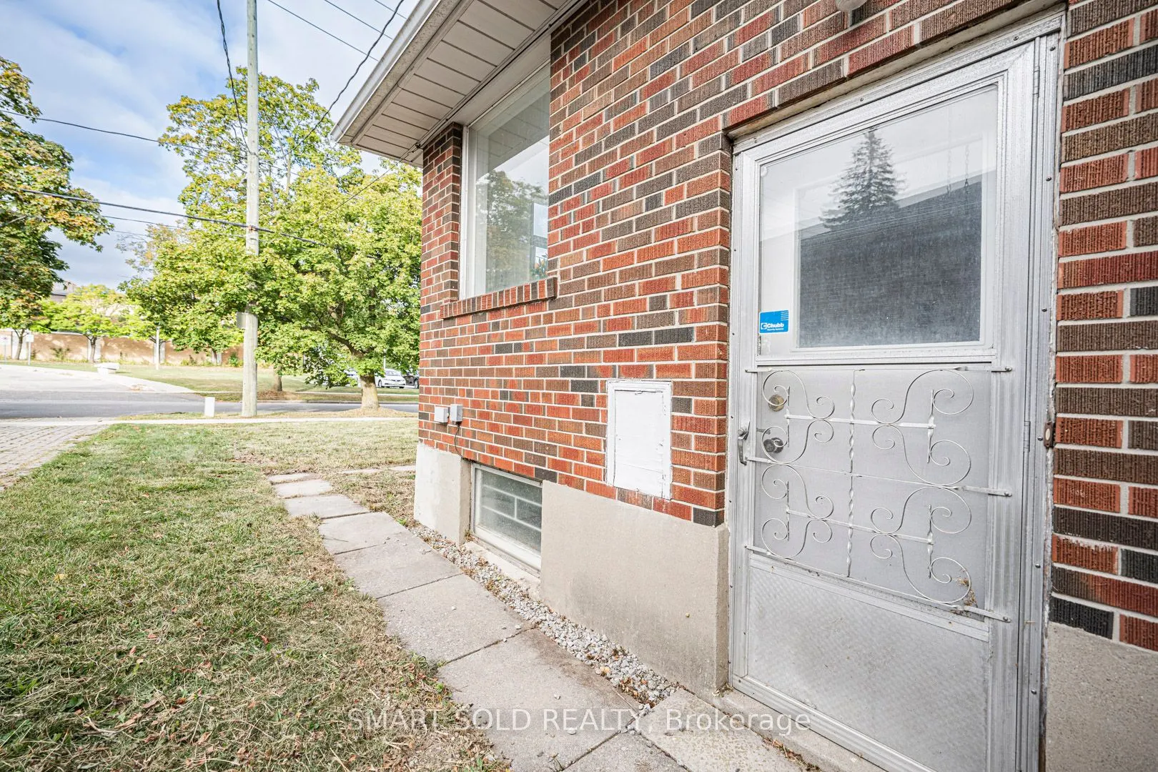 81 Maxome Avenue