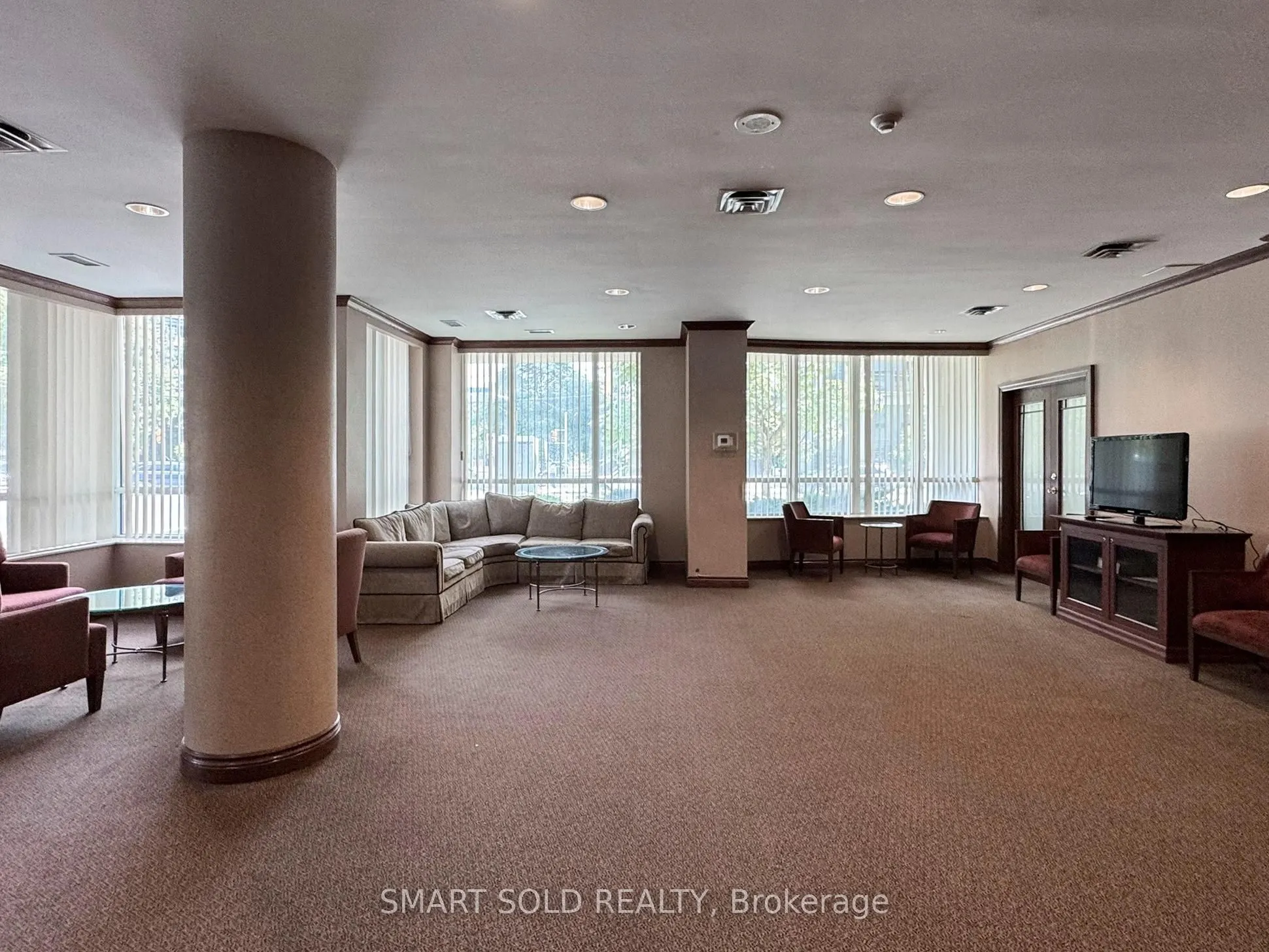 39 Pemberton Avenue, #210
