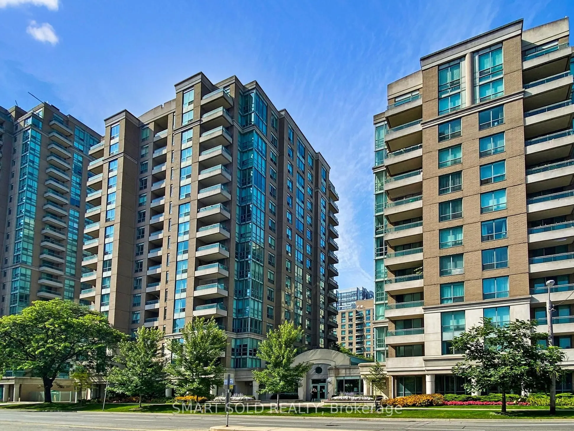 39 Pemberton Avenue, #210