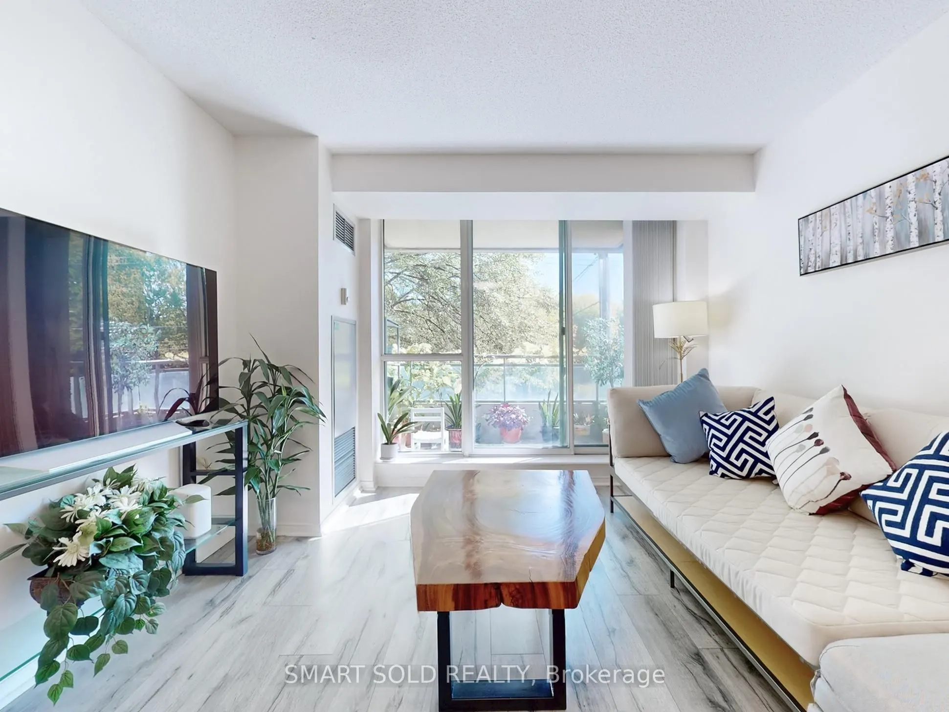 39 Pemberton Avenue, #210