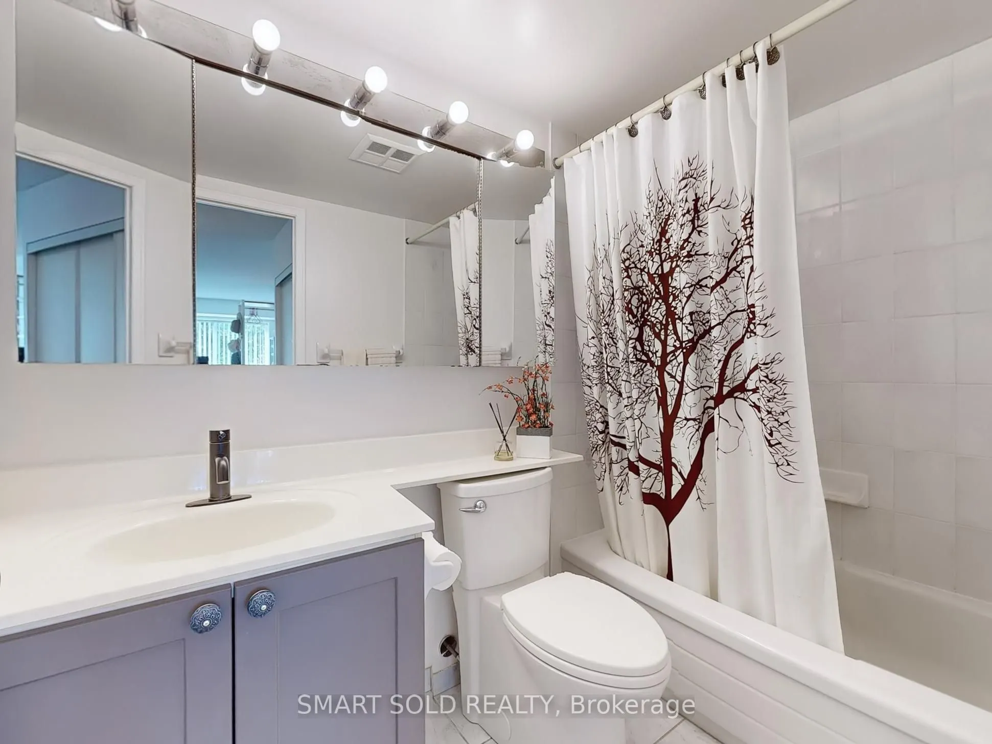 39 Pemberton Avenue, #210