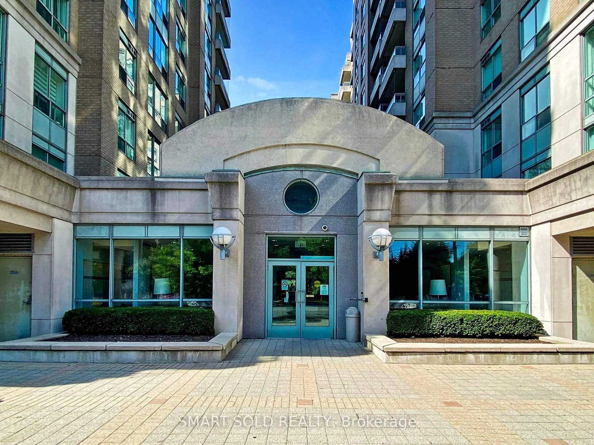 39 Pemberton Avenue, #210