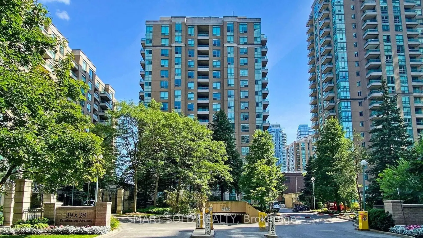 39 Pemberton Avenue, #210