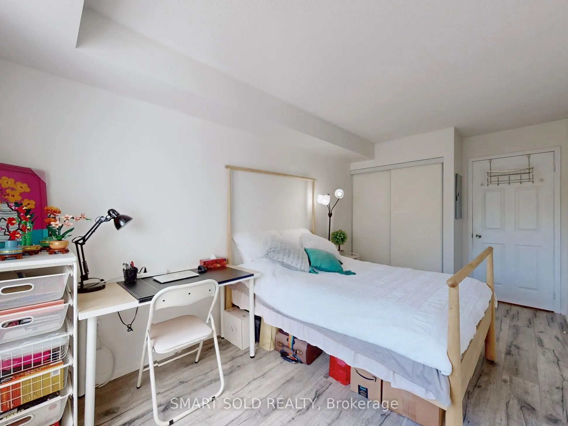 39 Pemberton Avenue, #210