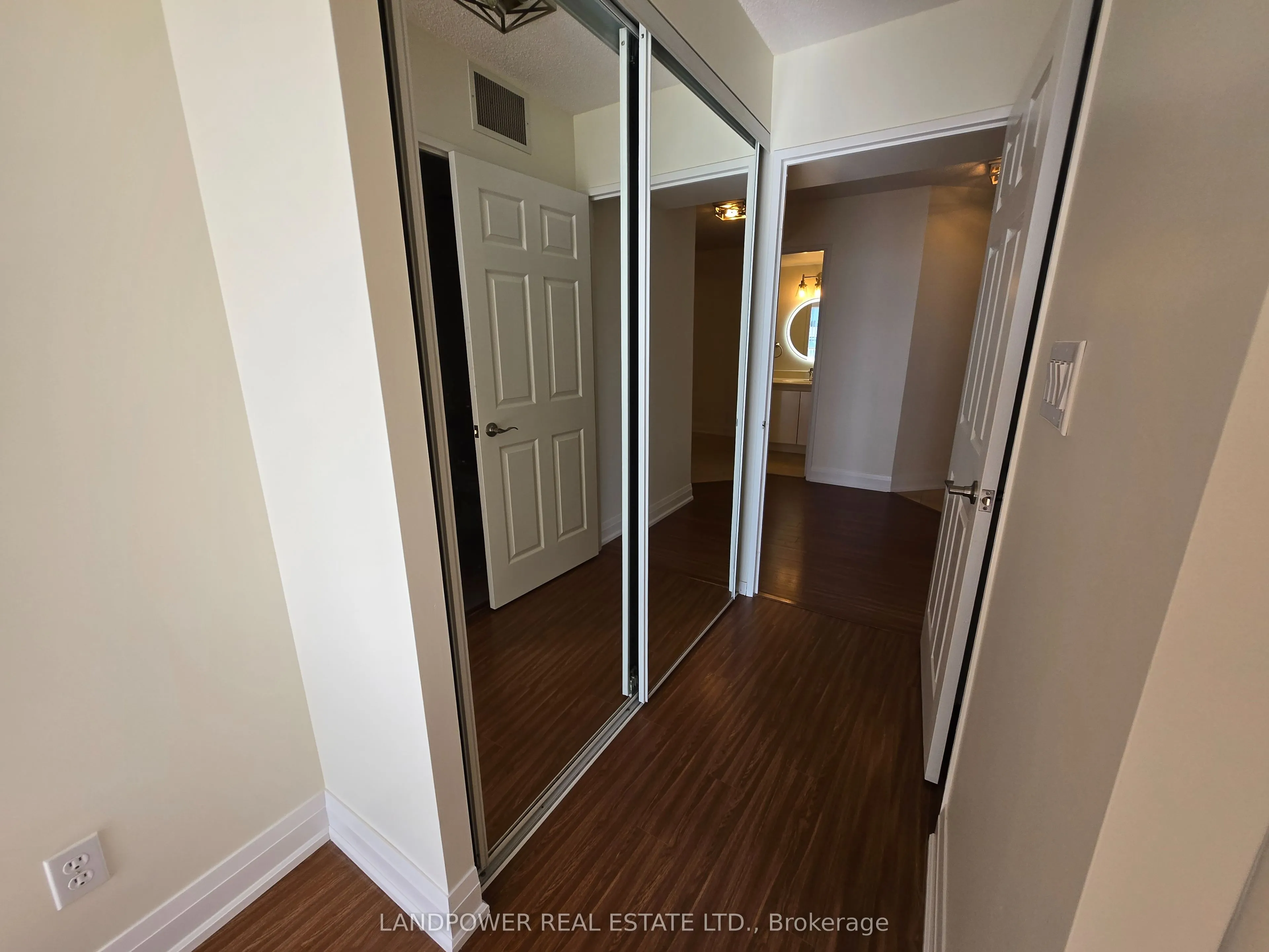 18 Hillcrest Avenue, #2110