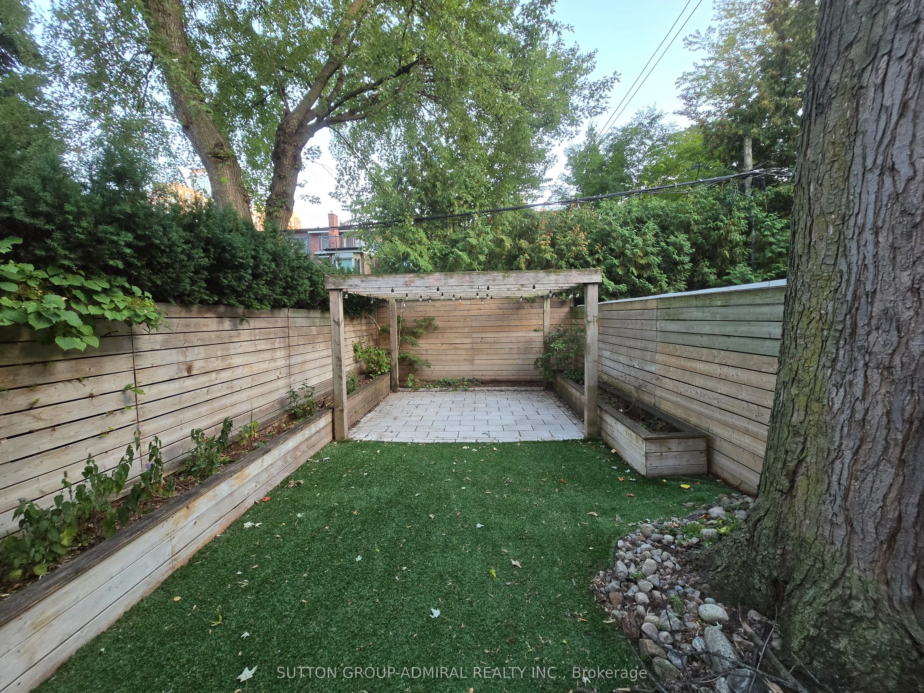 51 Boswell Avenue