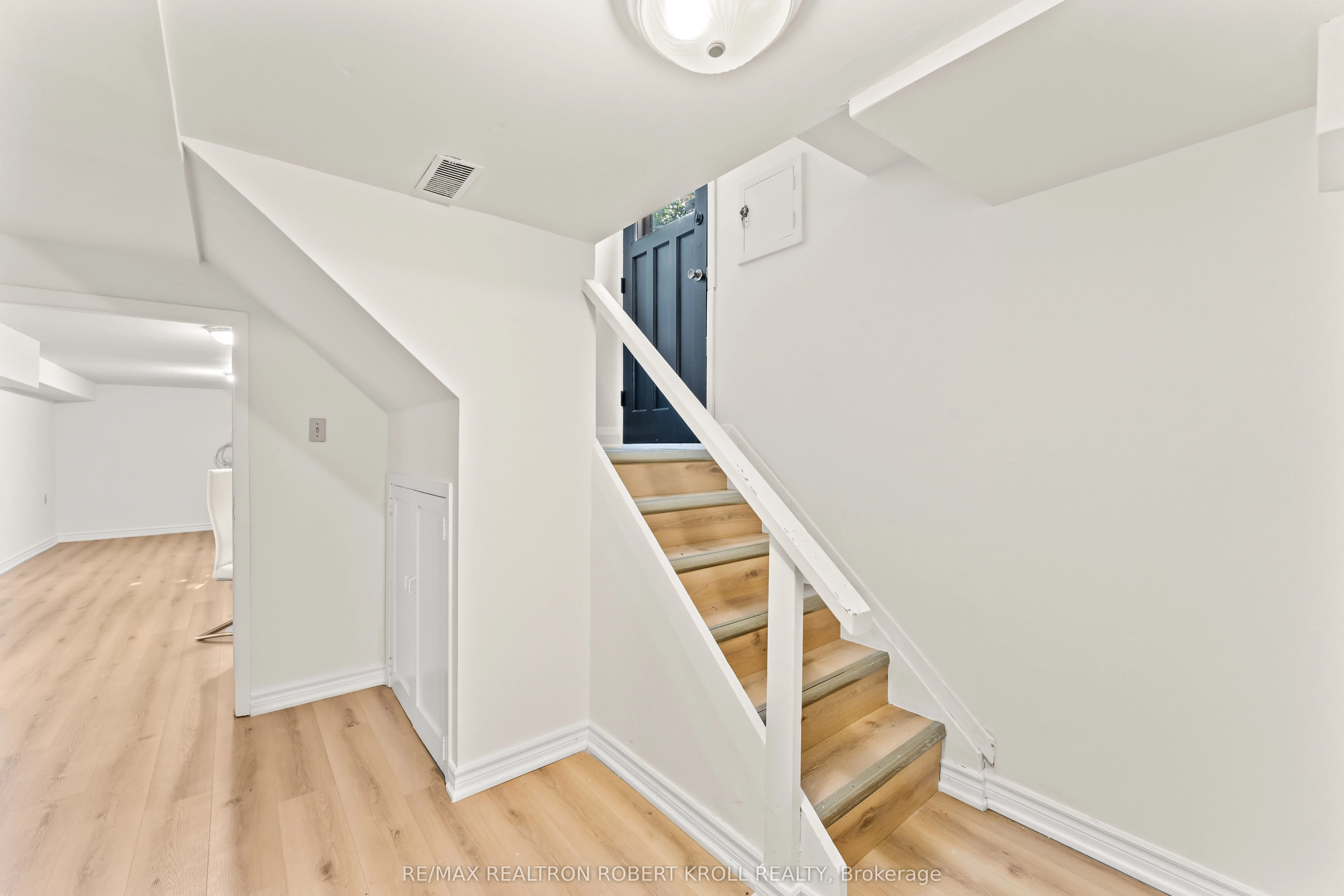 92 Elise Terrace