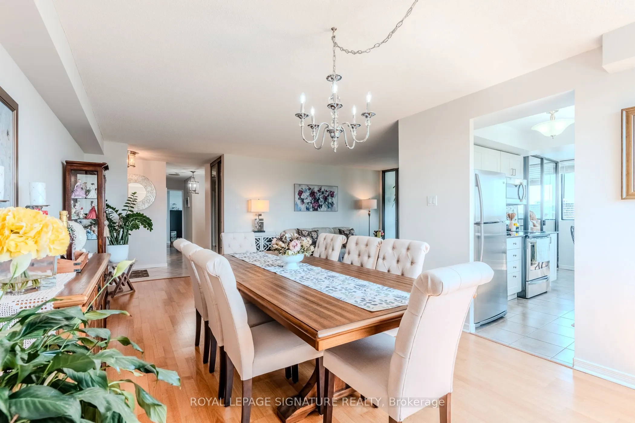 133 Torresdale Avenue, #902