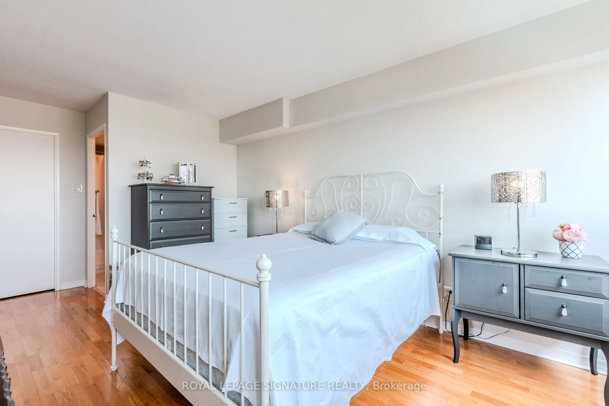 133 Torresdale Avenue, #902