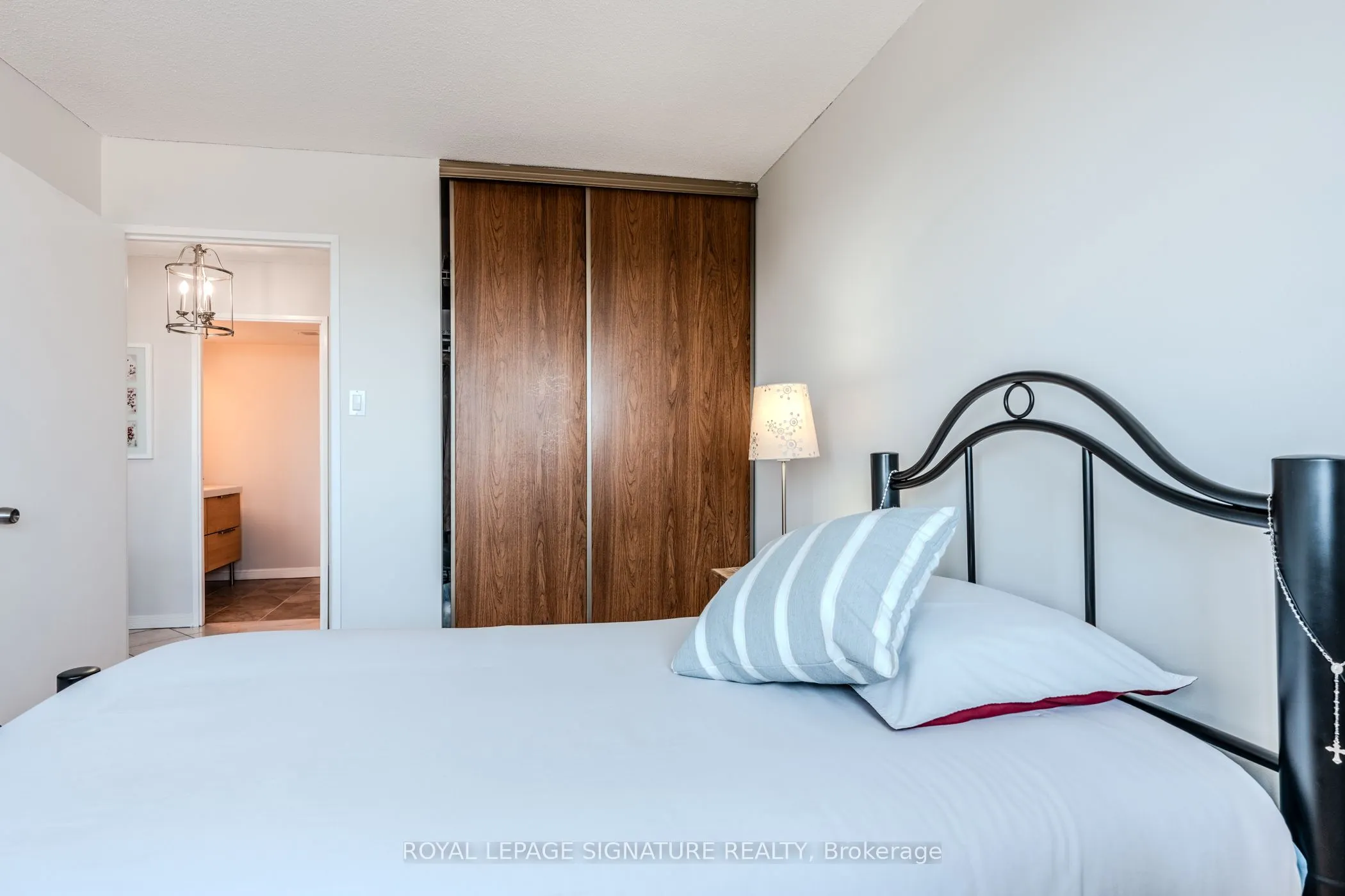 133 Torresdale Avenue, #902