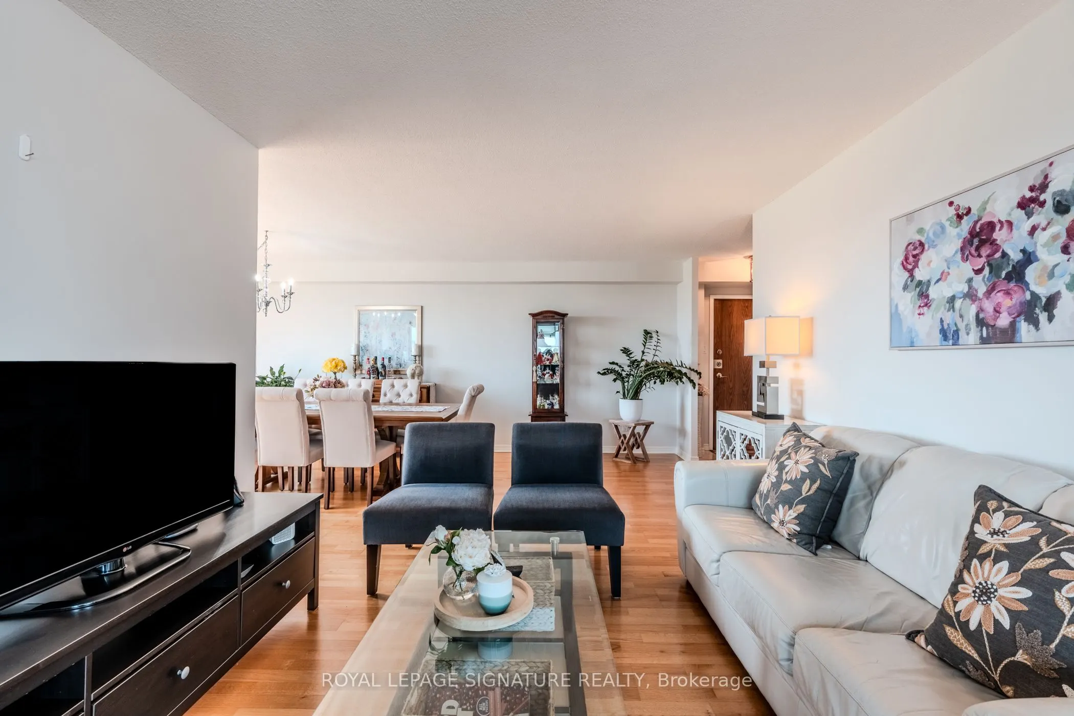 133 Torresdale Avenue, #902