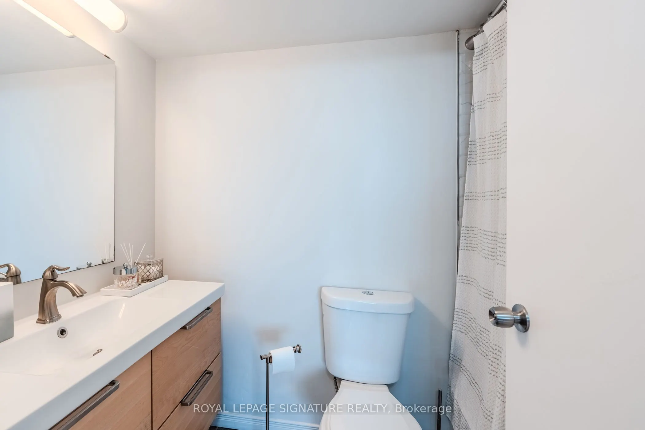 133 Torresdale Avenue, #902
