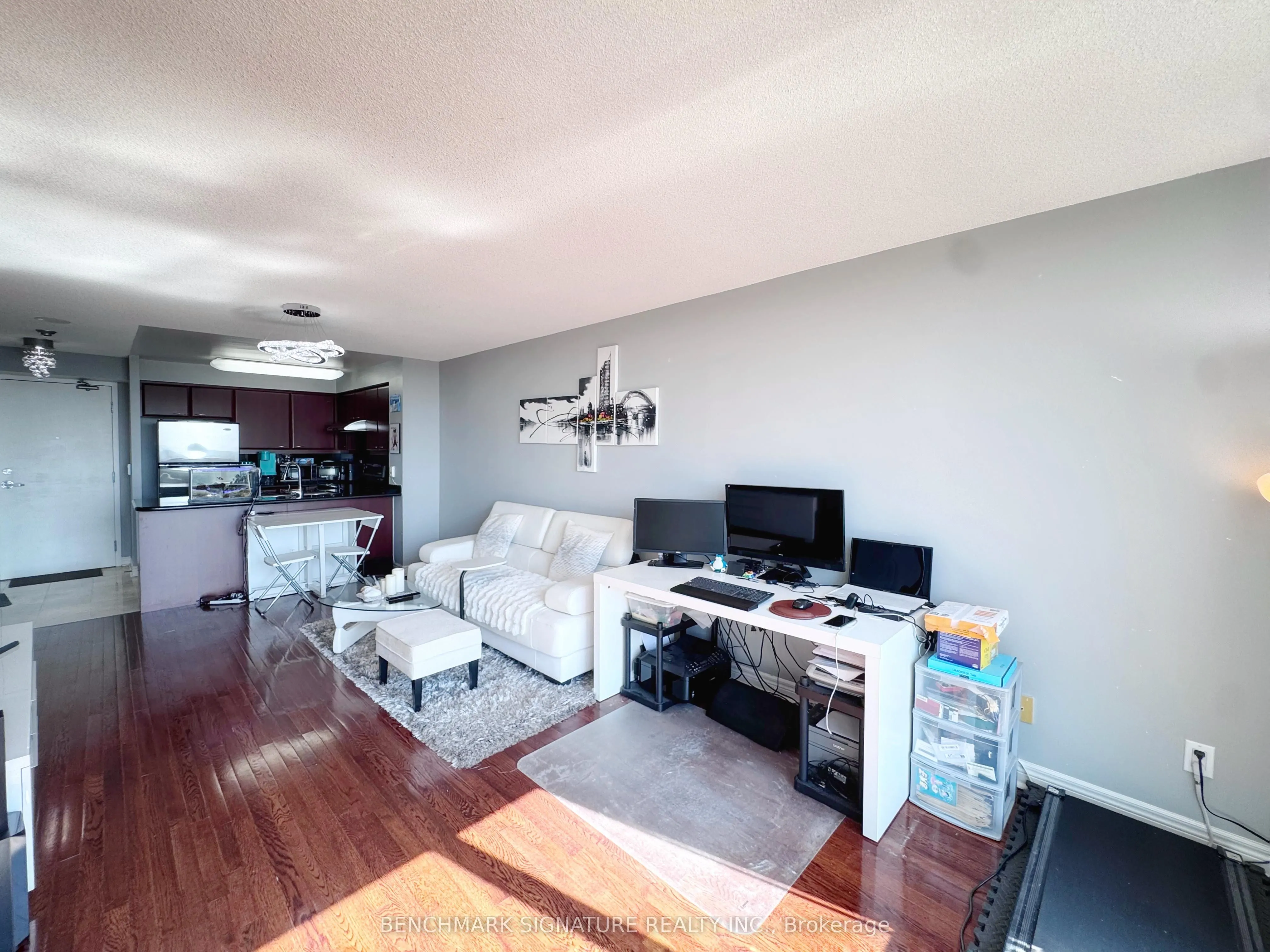 509 Beecroft Road, #1606