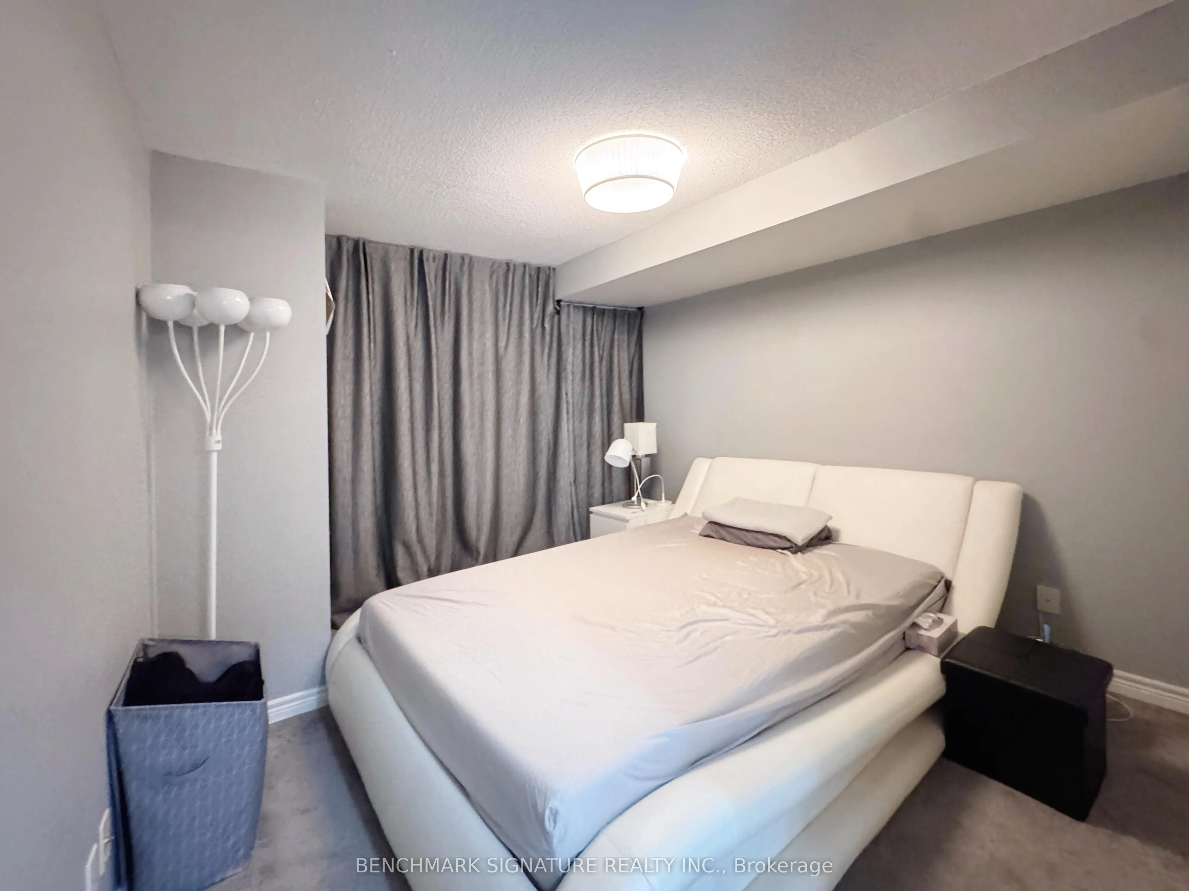 509 Beecroft Road, #1606