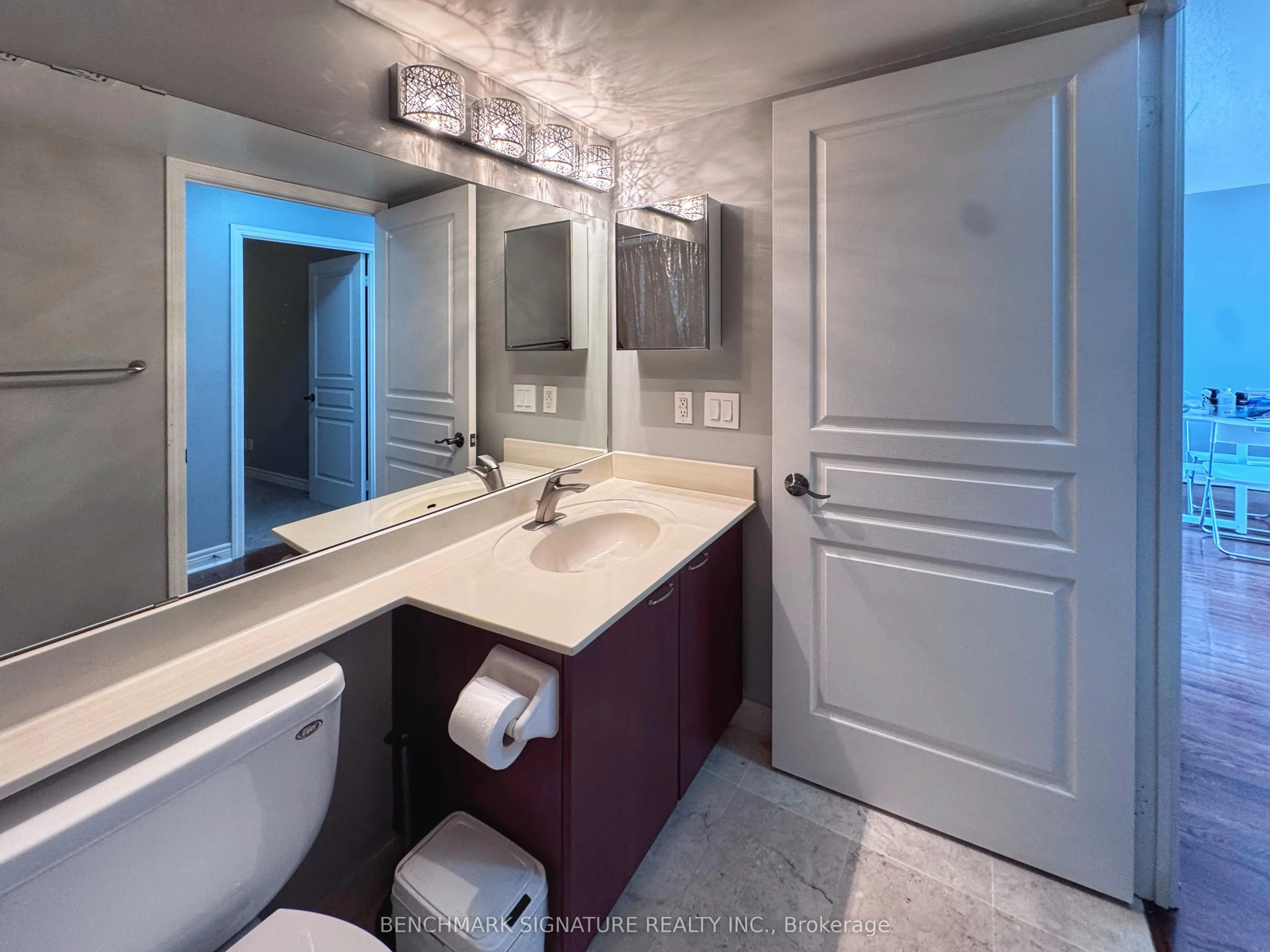 509 Beecroft Road, #1606