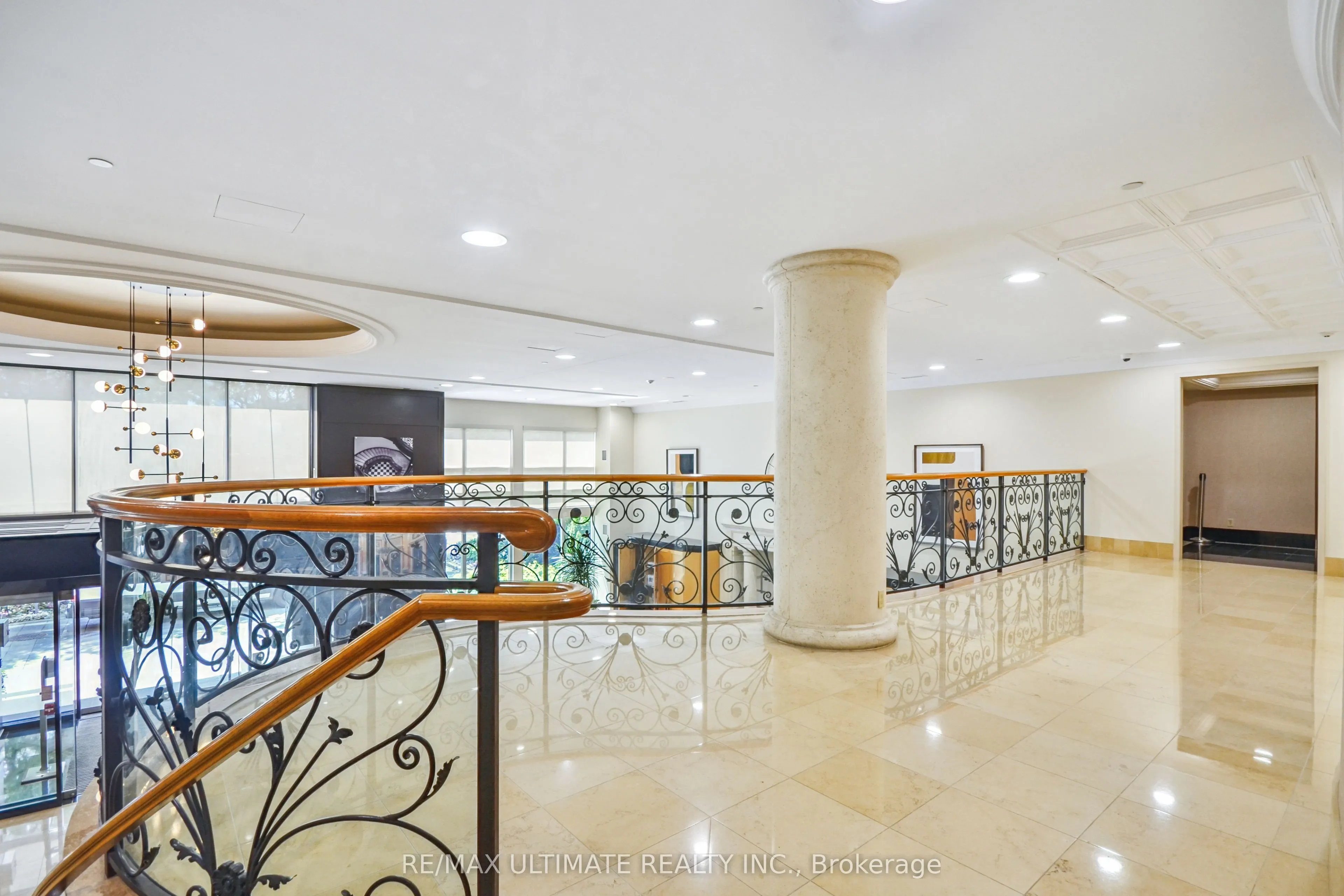 10 Delisle Avenue, #611