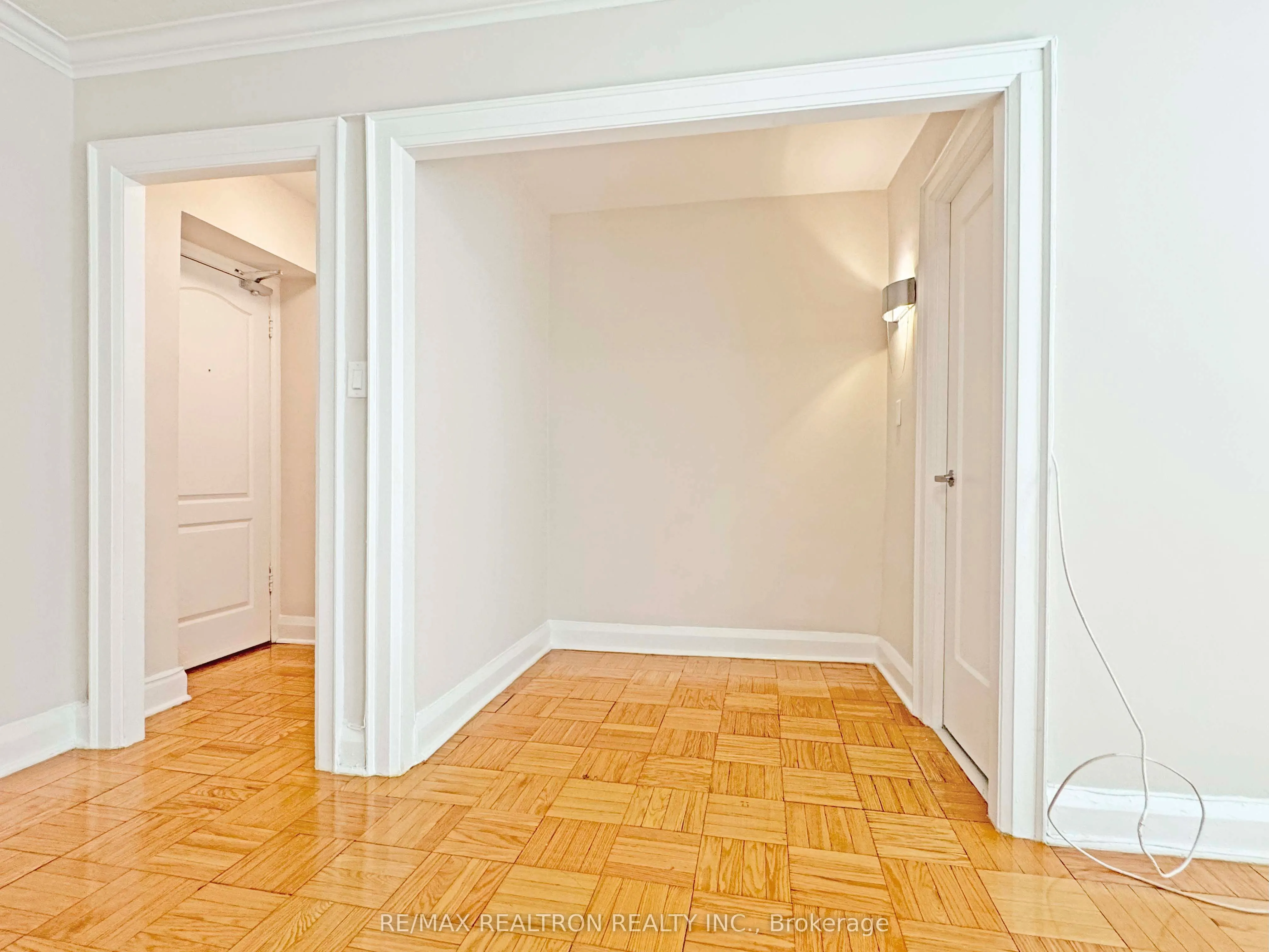 396 Avenue Road, #512