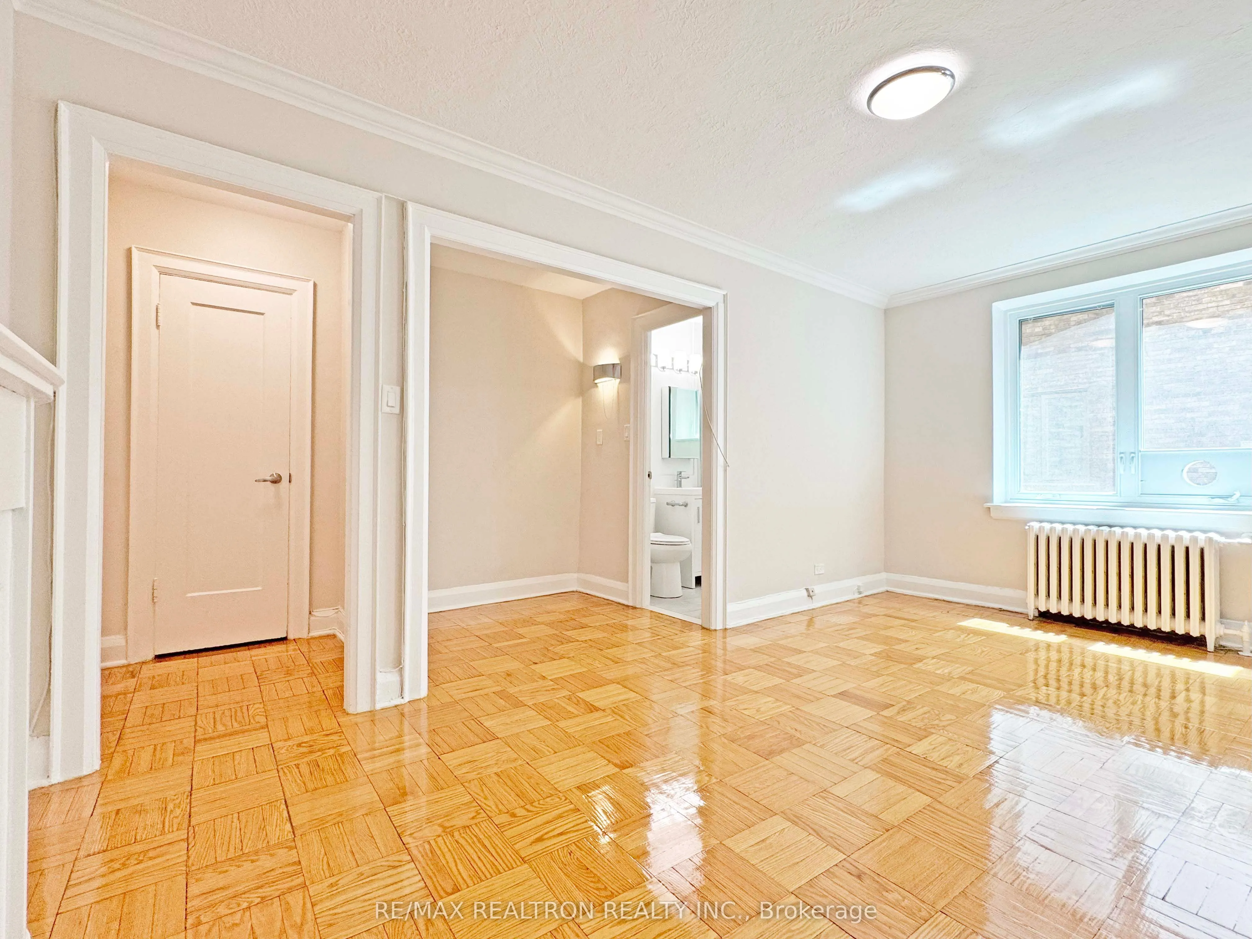 396 Avenue Road, #512