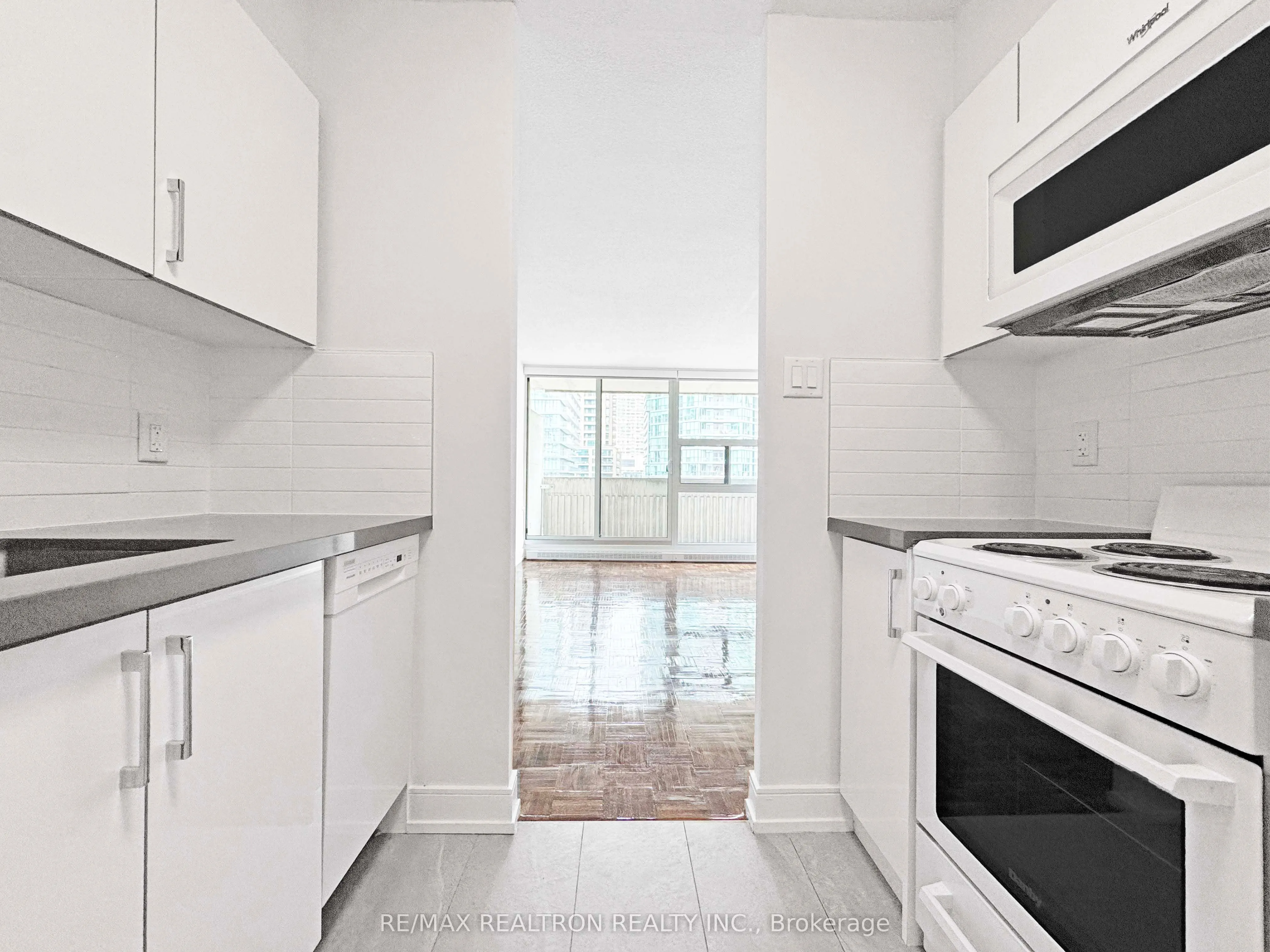 33 Isabella Street, #1609