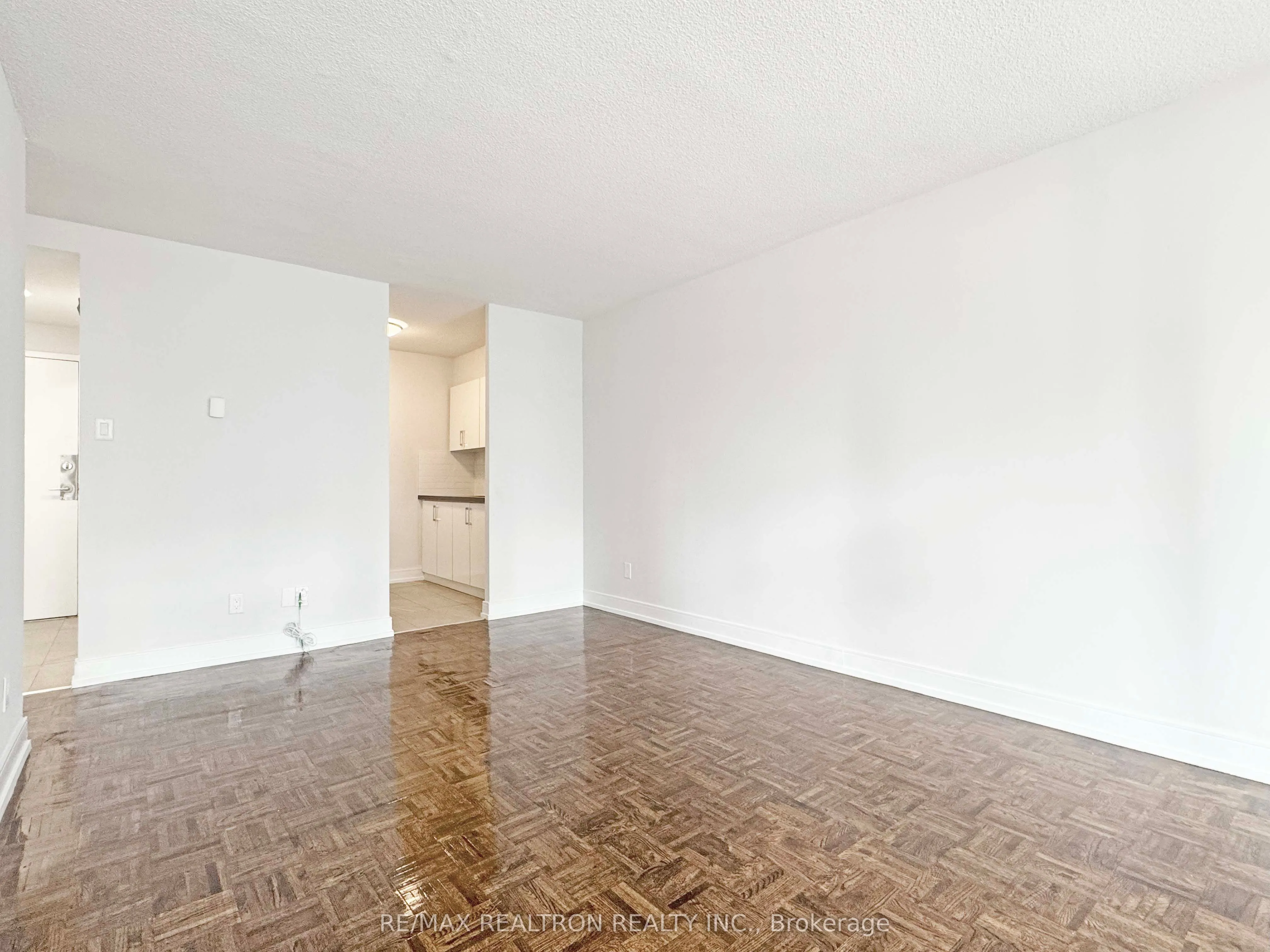 33 Isabella Street, #1609