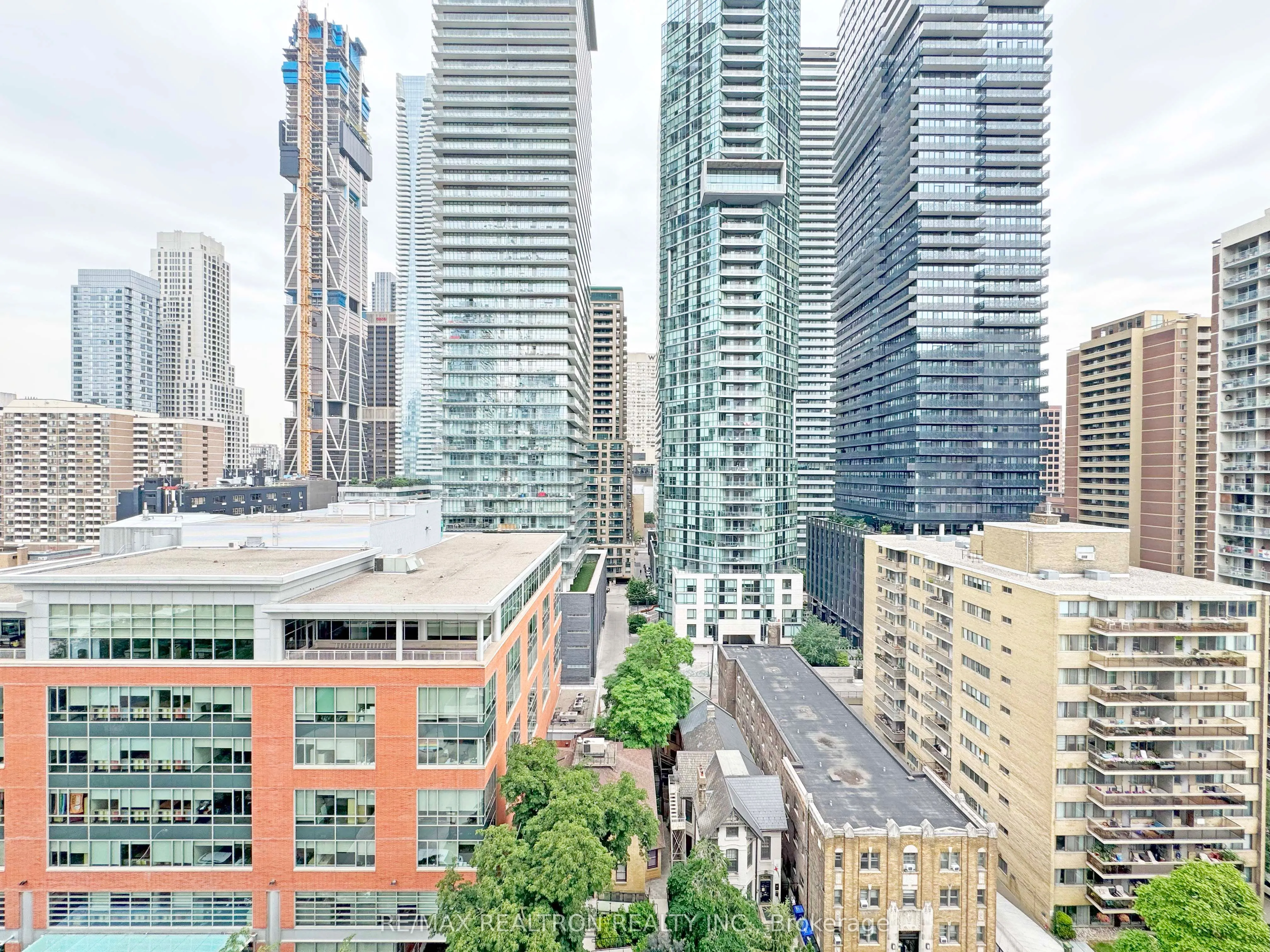 33 Isabella Street, #1609