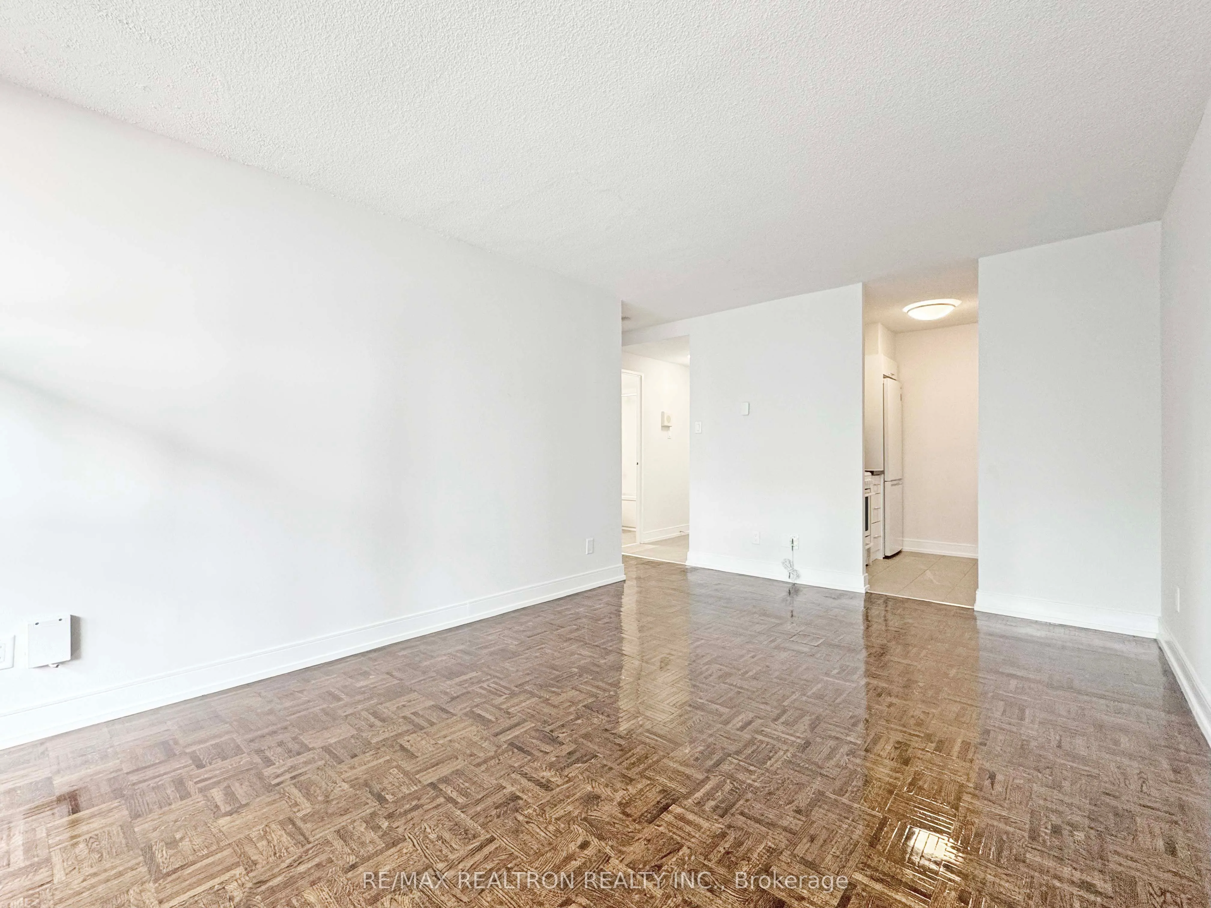33 Isabella Street, #1609