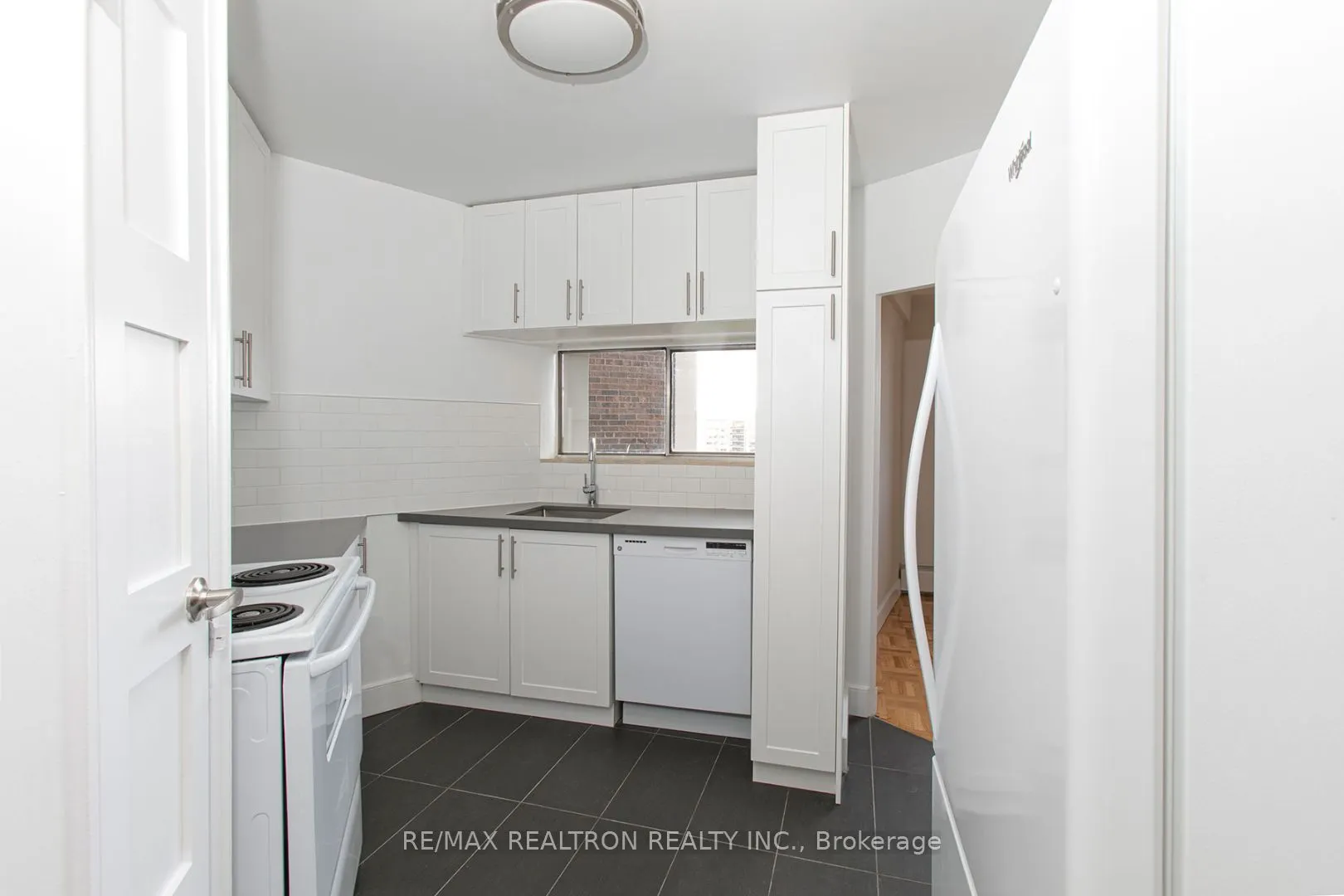 9 Deer Park Crescent, #1706