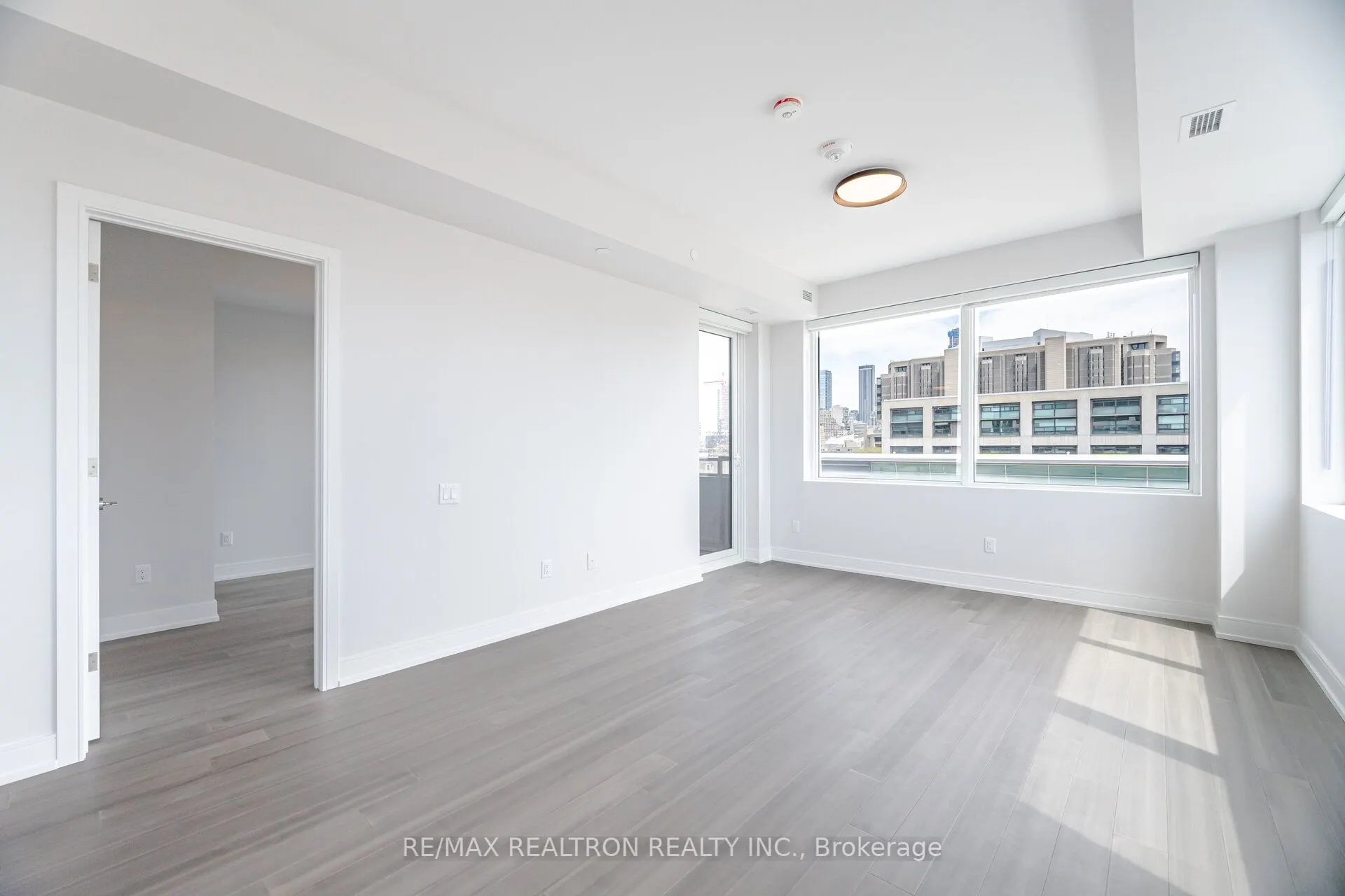 664 Spadina Avenue, #510