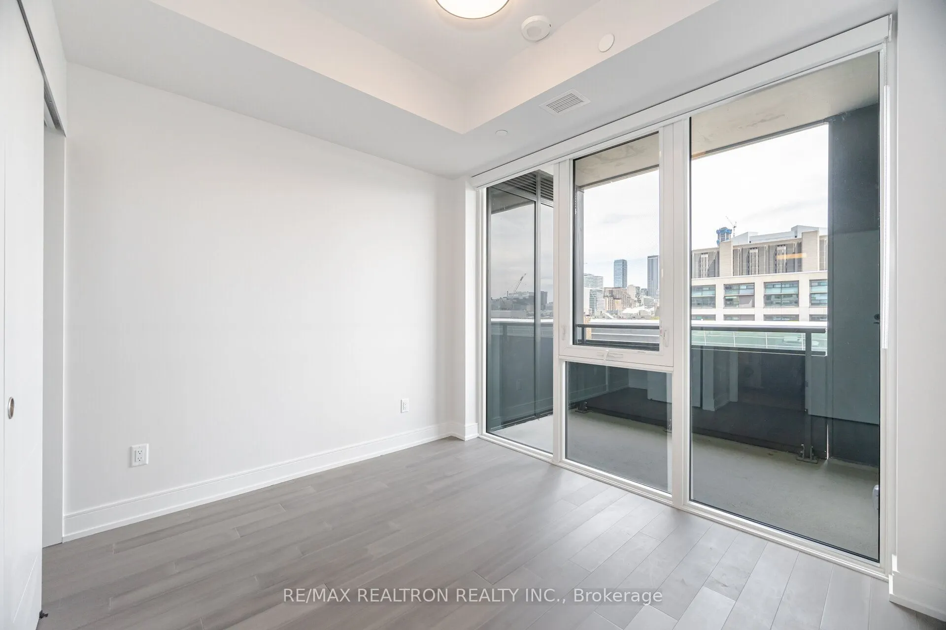 664 Spadina Avenue, #510