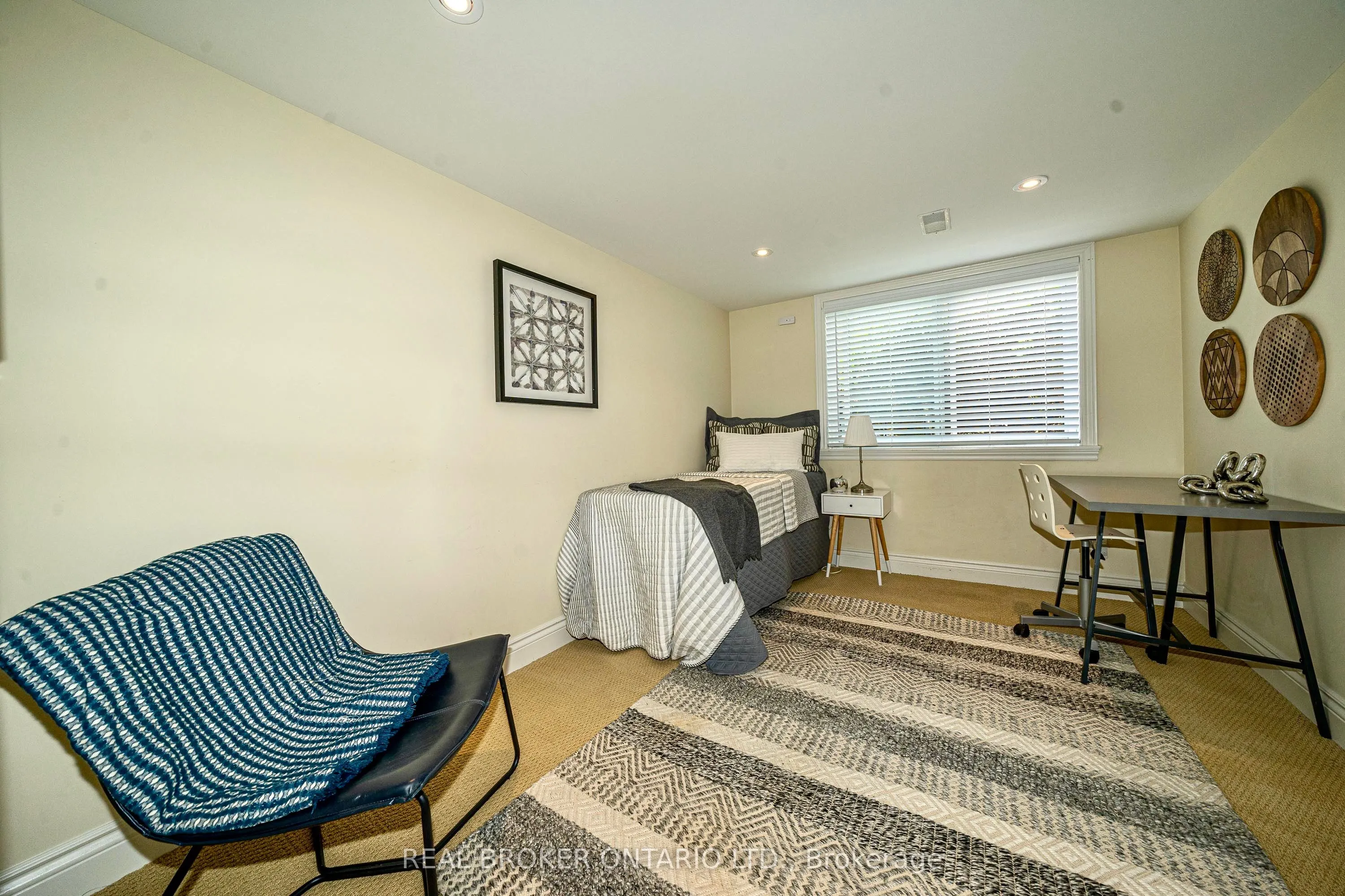 15 Caronport Crescent