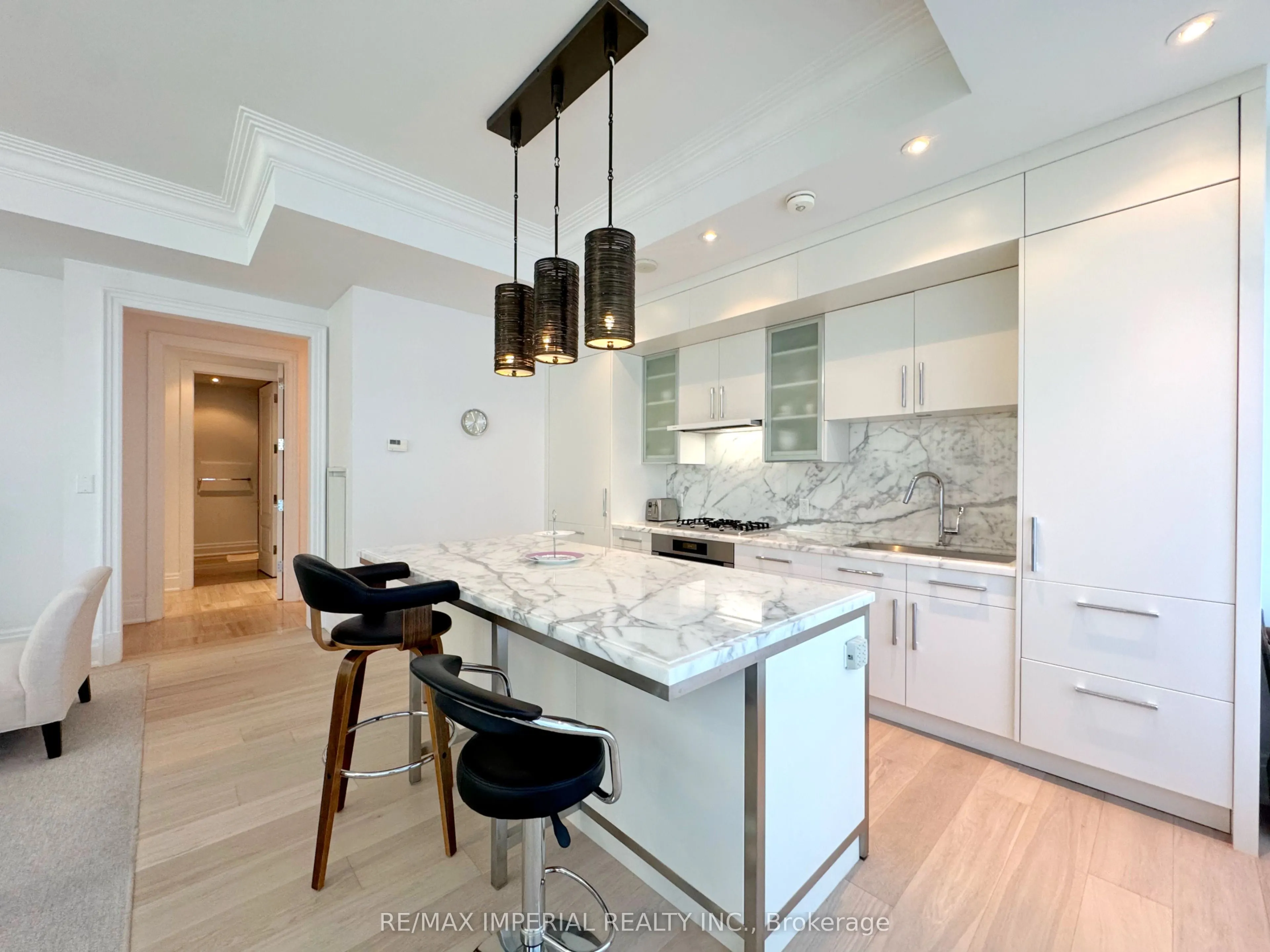 55 Scollard Street, #402