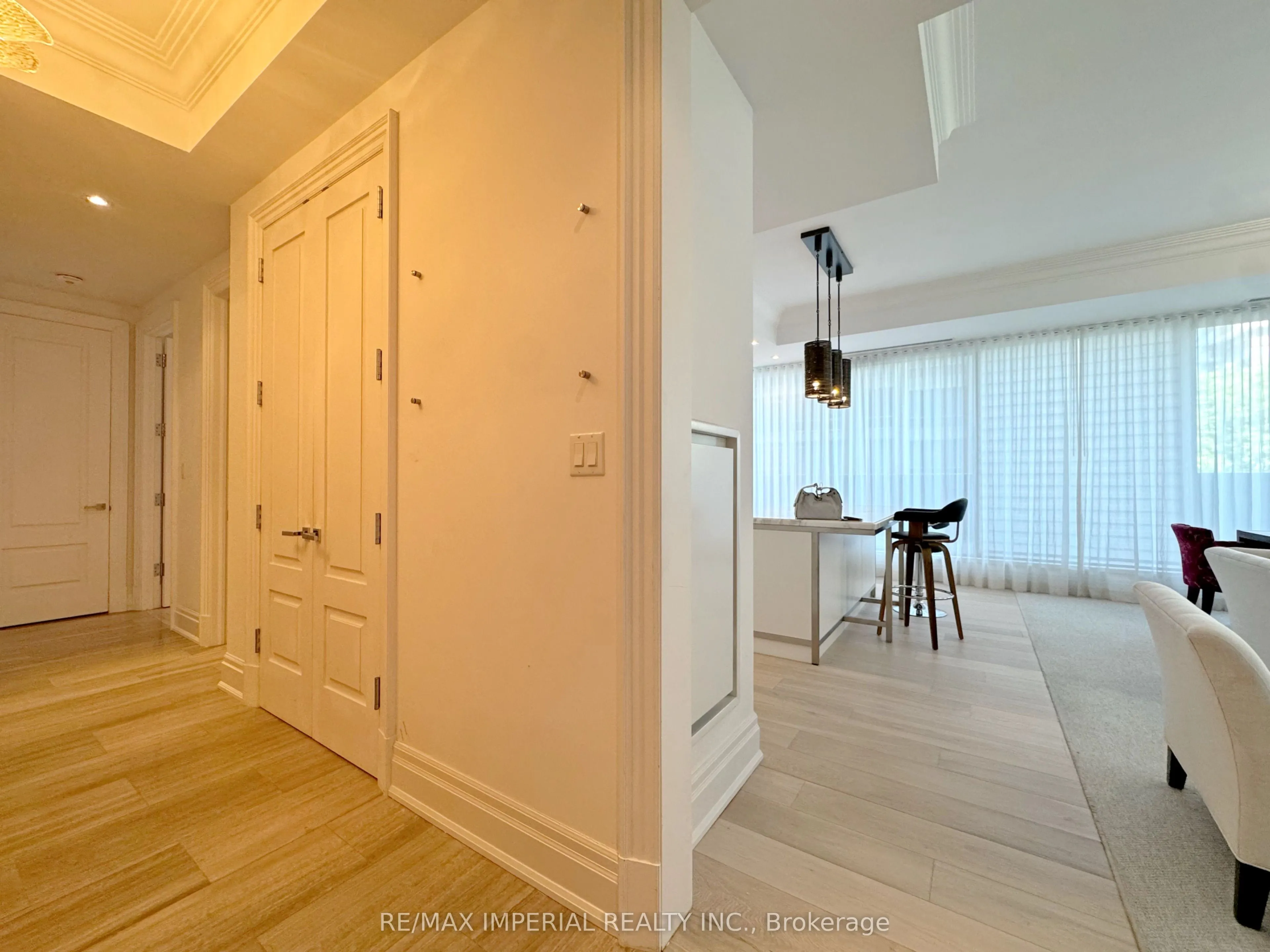 55 Scollard Street, #402