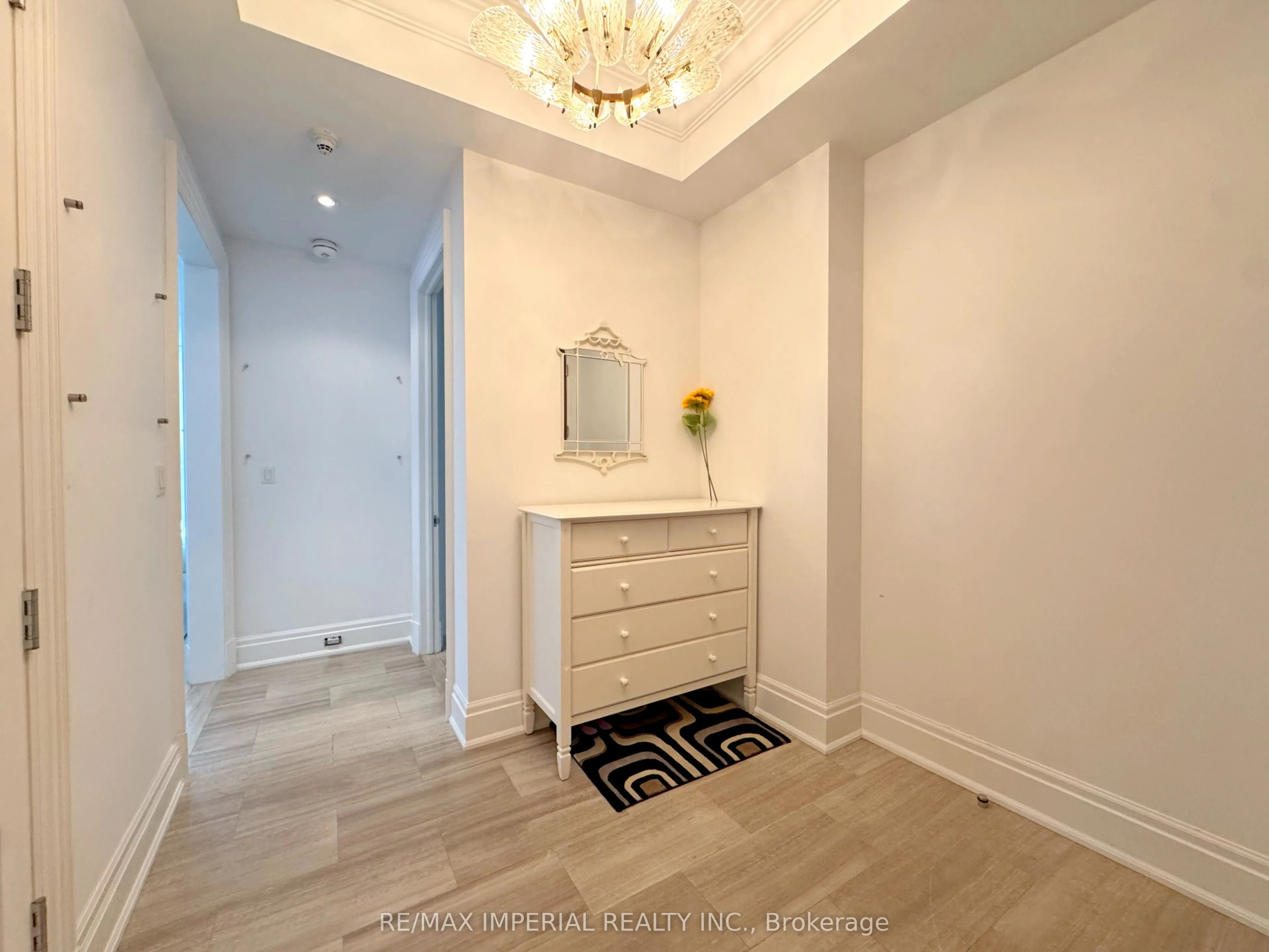 55 Scollard Street, #402