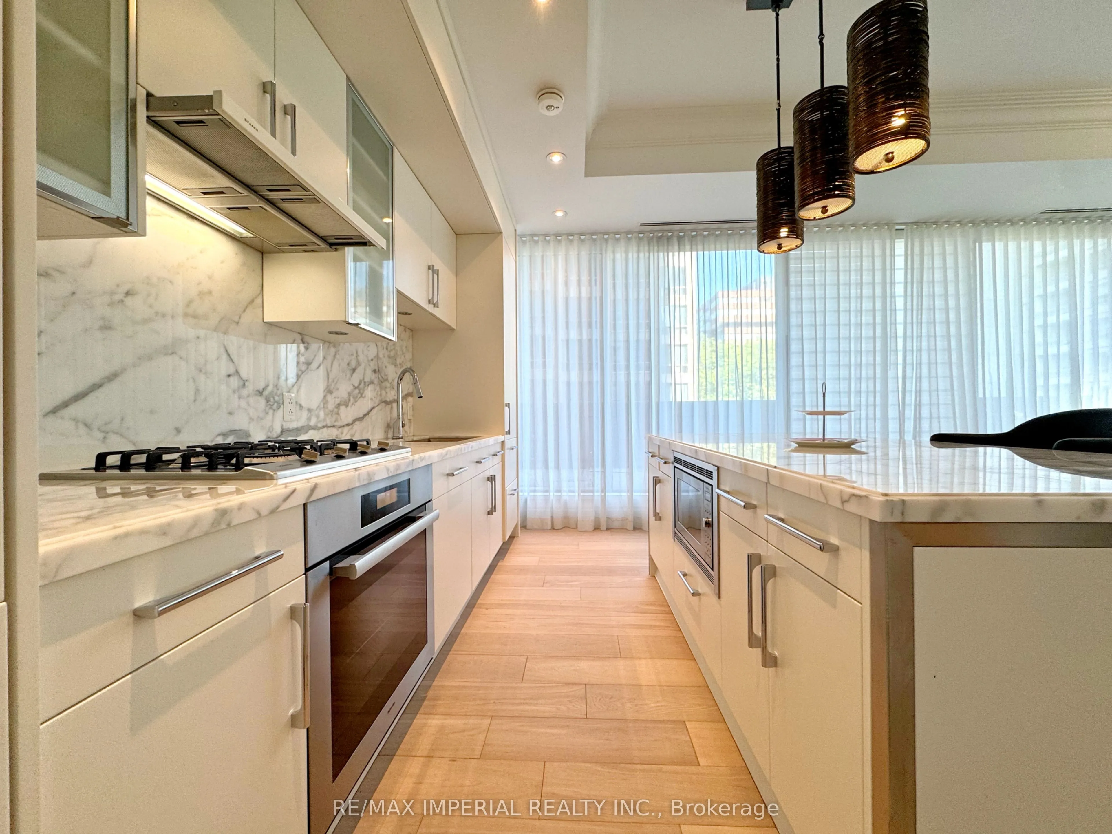 55 Scollard Street, #402