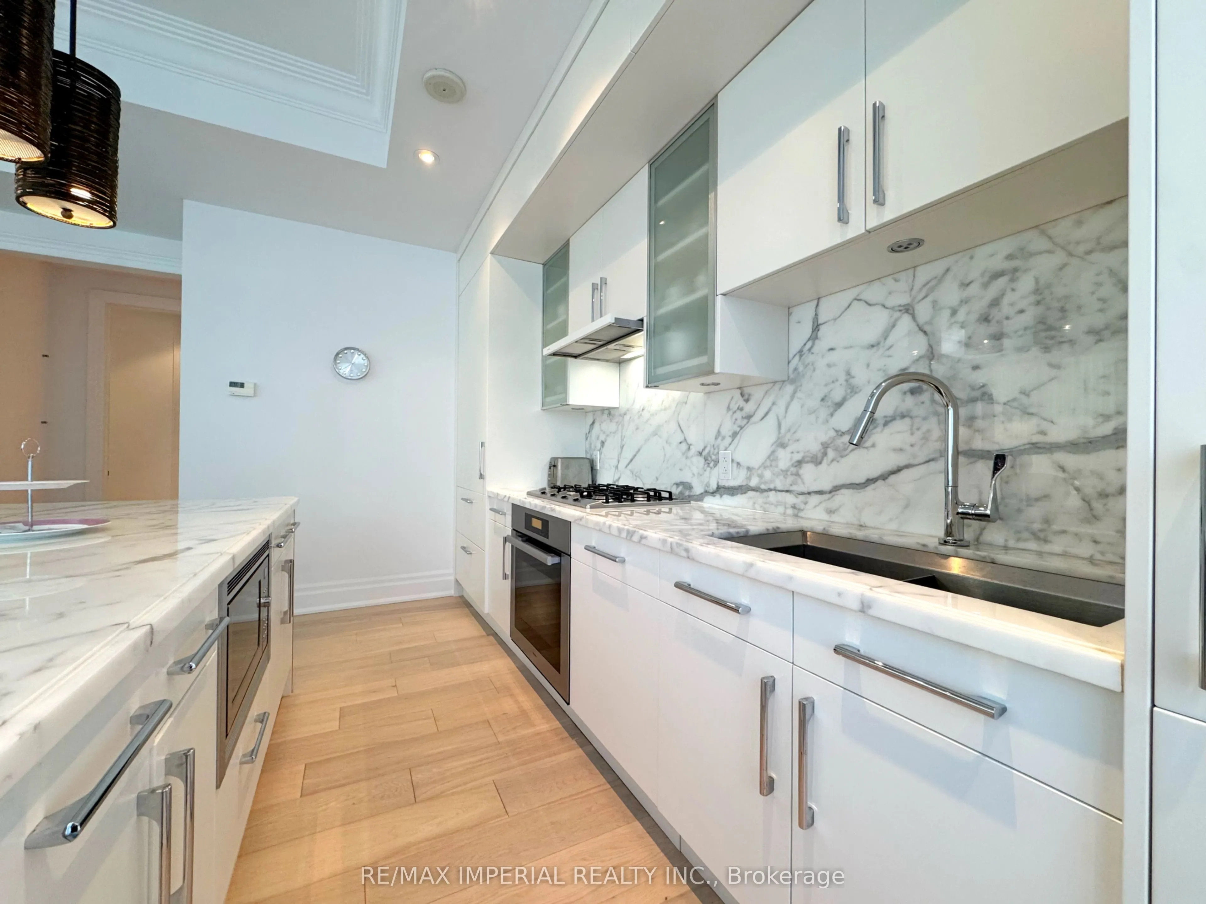 55 Scollard Street, #402