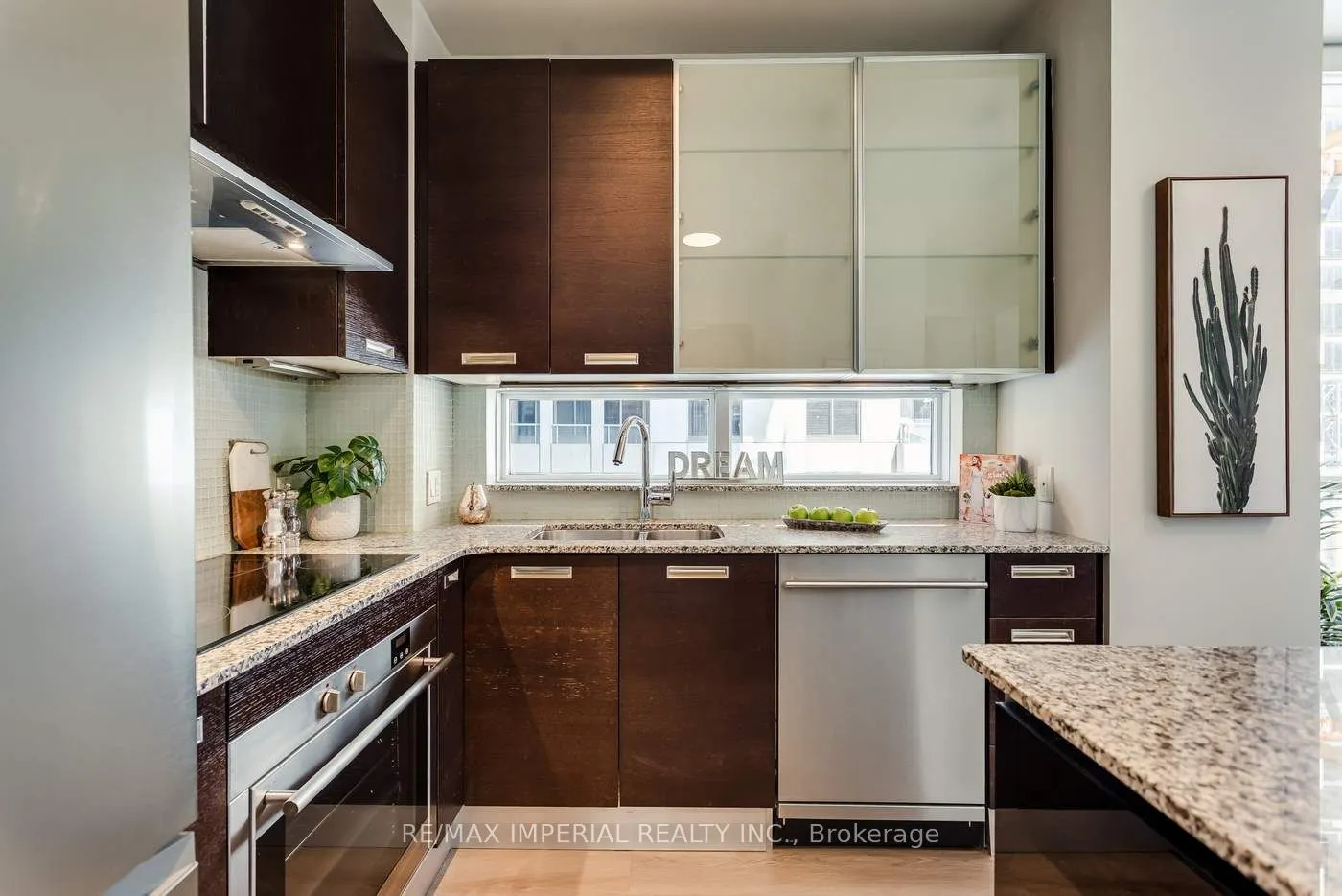 21 Balmuto Street, #1101