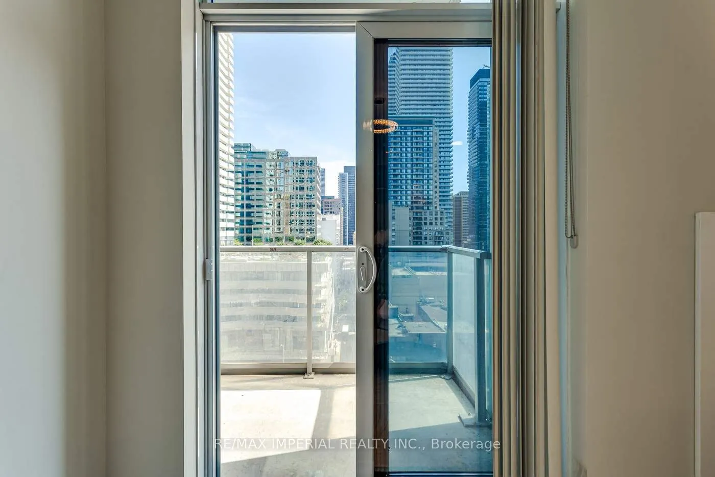 21 Balmuto Street, #1101