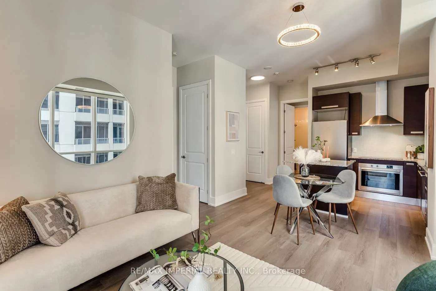 21 Balmuto Street, #1101