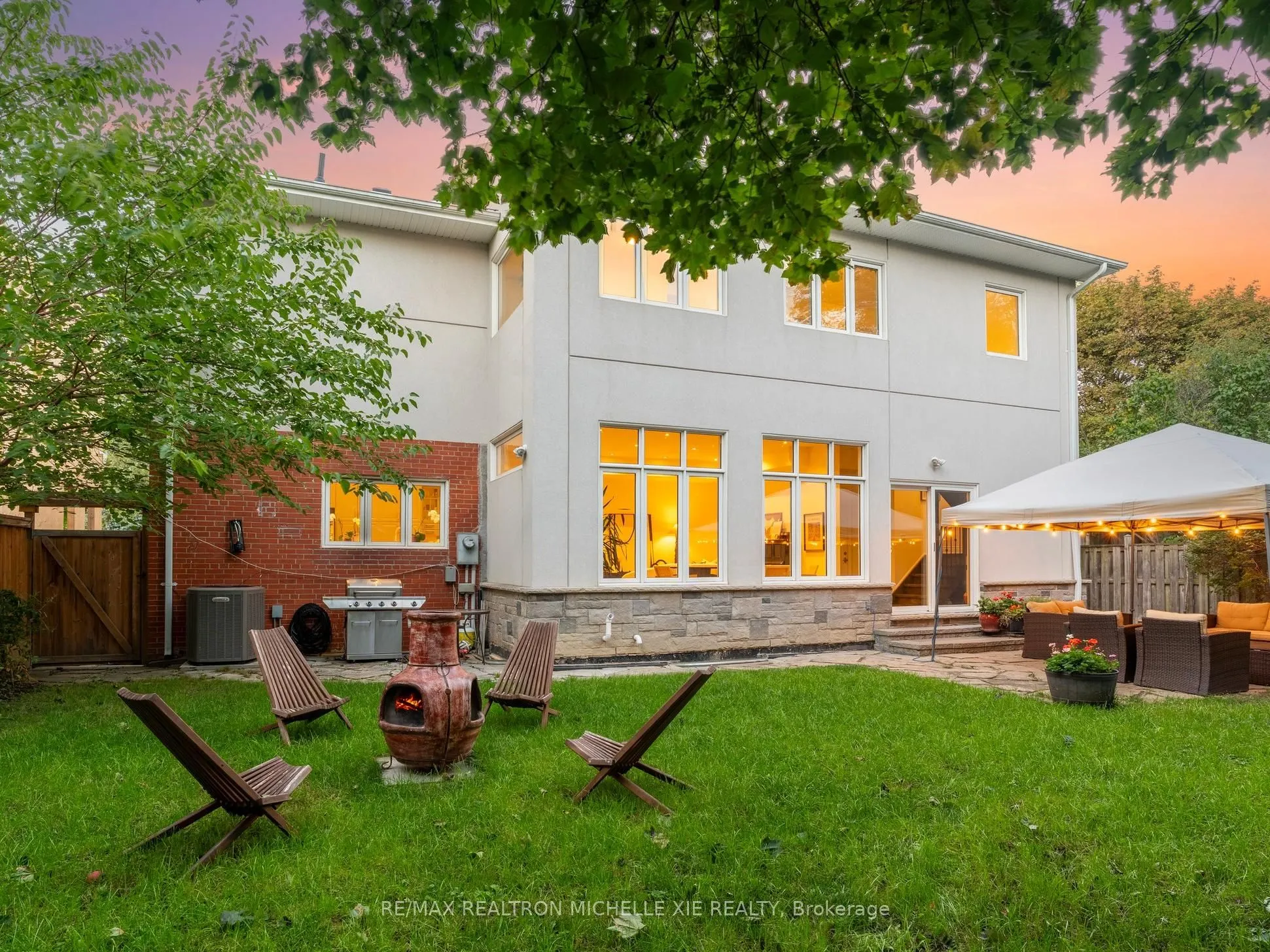 12 Addison Crescent