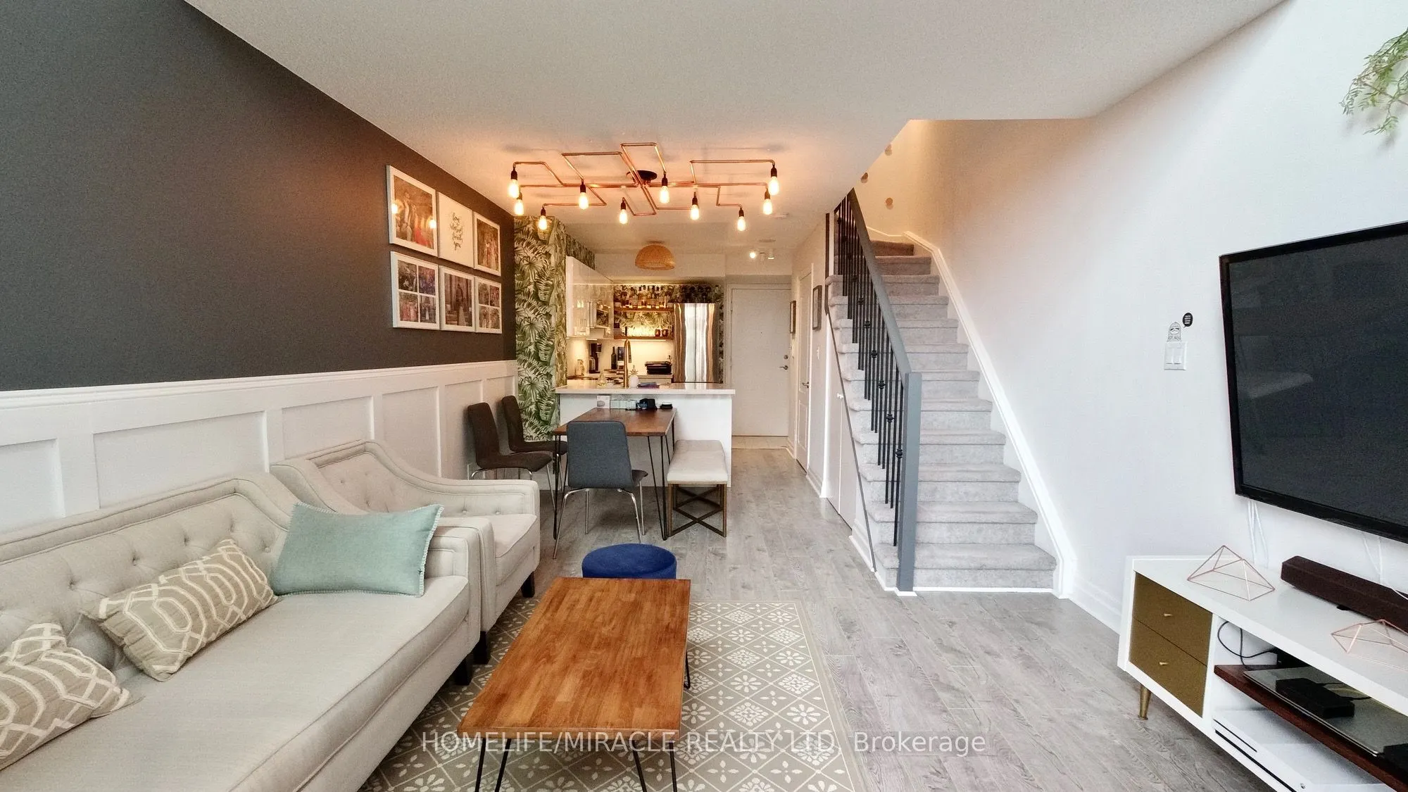 188 Doris Avenue, #404