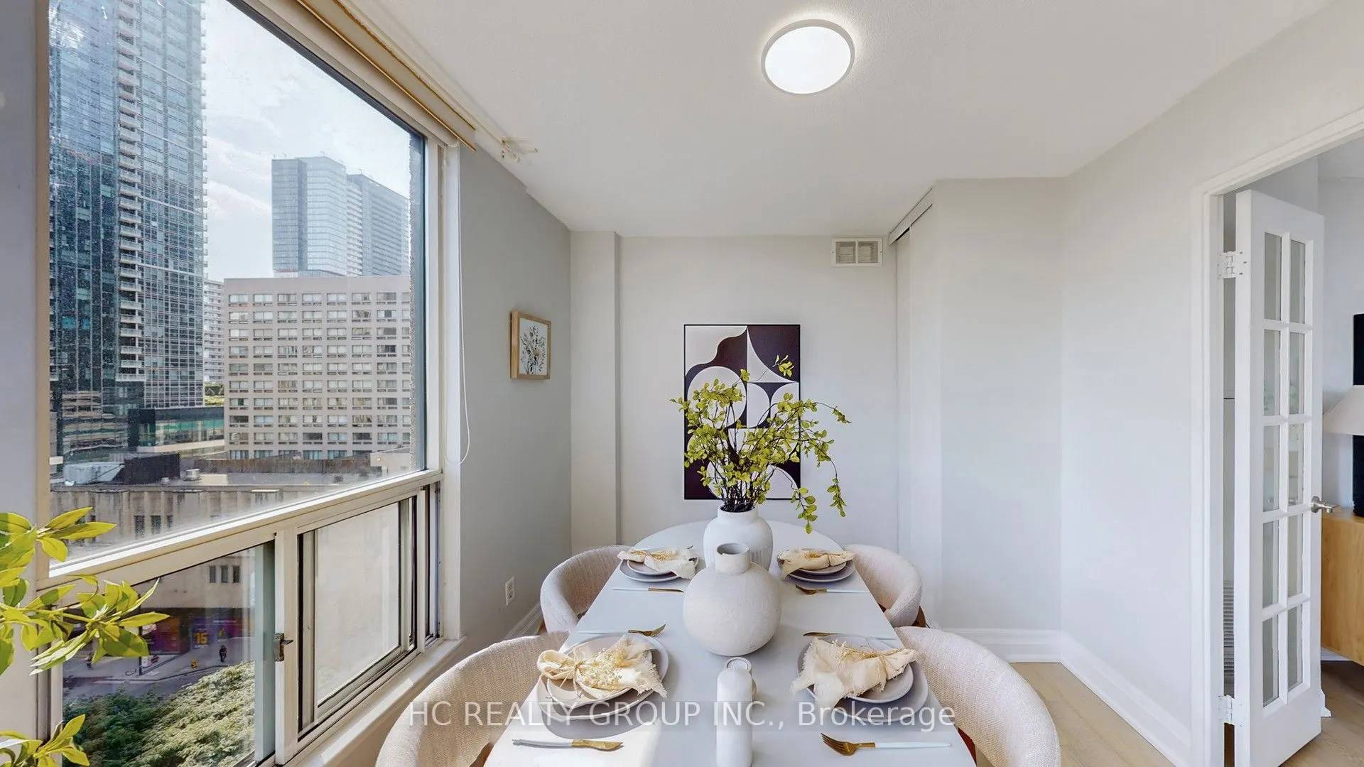 7 Carlton Street, #905