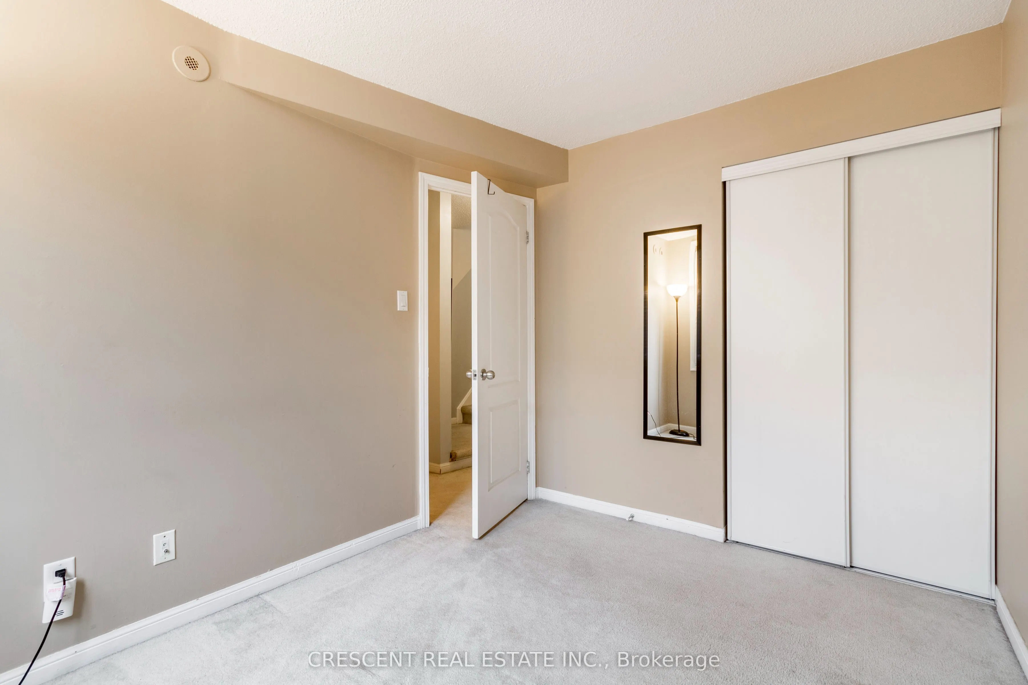 27 Canniff Street, #516