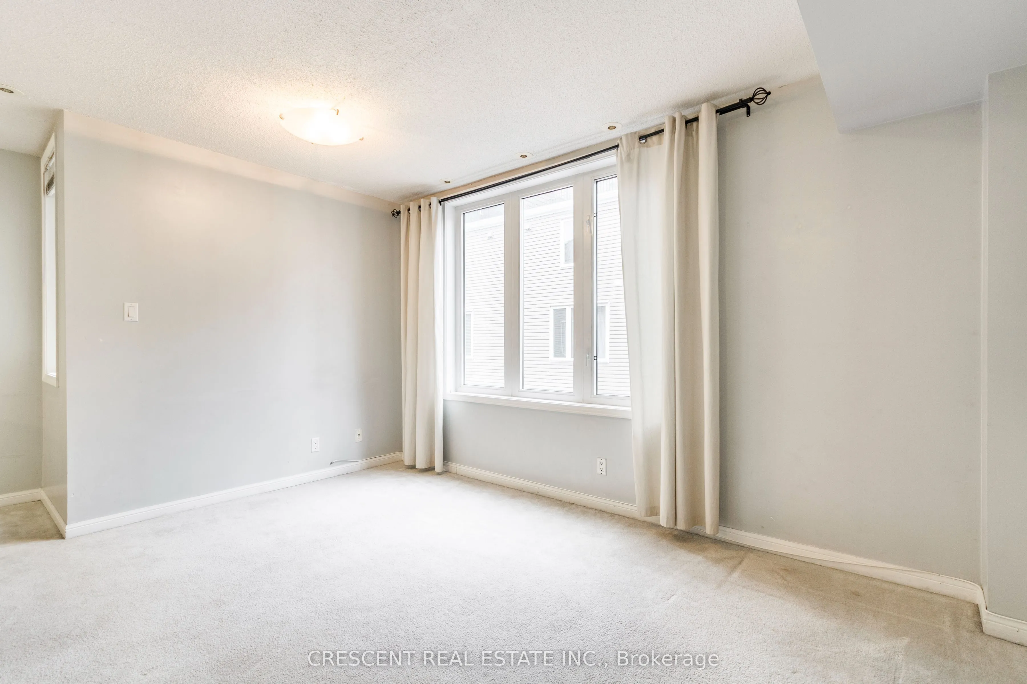 27 Canniff Street, #516
